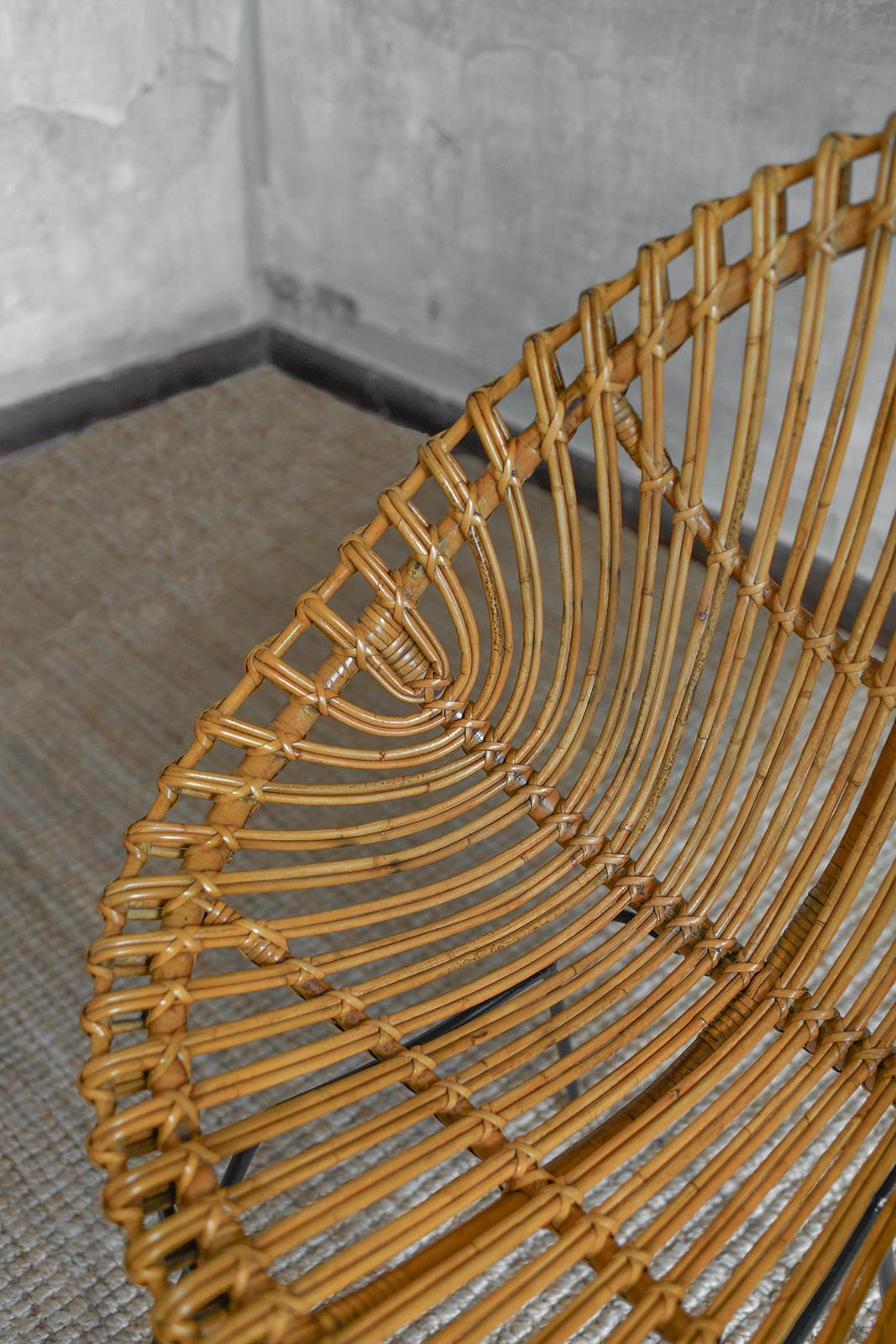 Ensemble de salon en canne de bambou incurvée et métal, attribuable à Franco Albini en vente 3