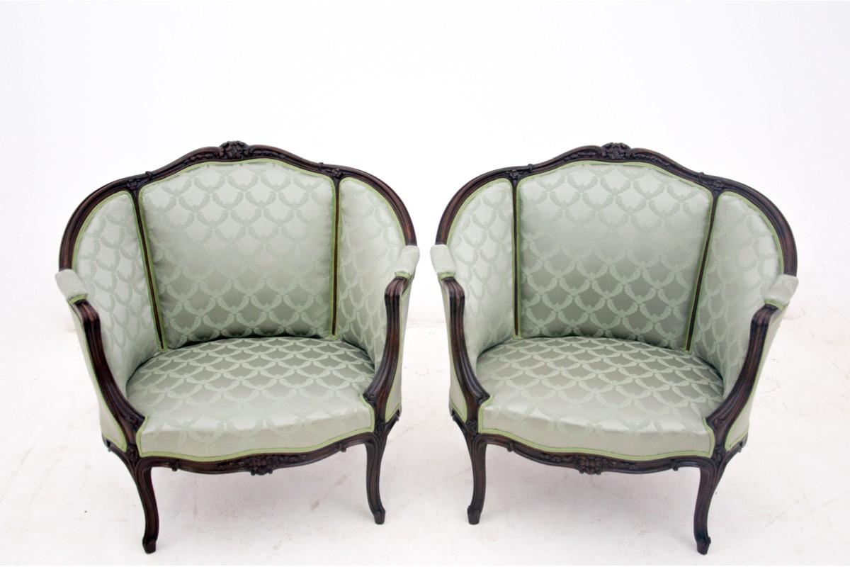 Living room set in Louis Philippe Style, France, circa 1870. For Sale 4