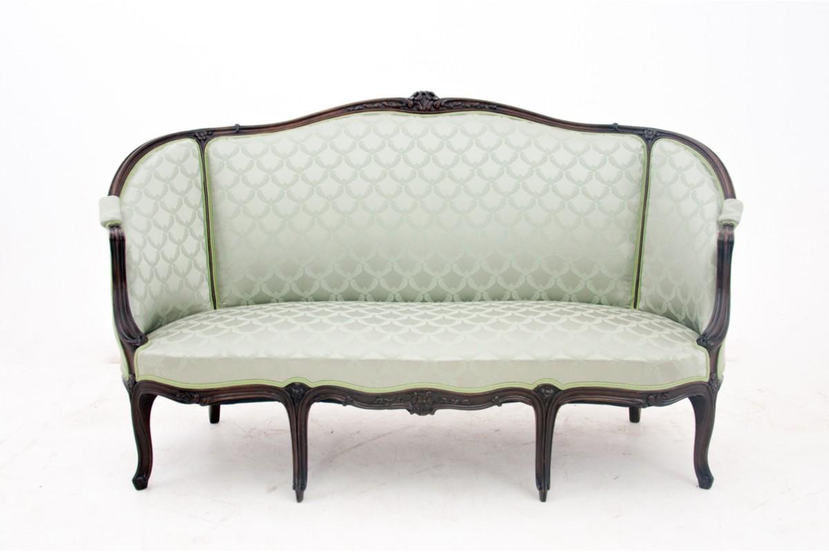 French Living room set in Louis Philippe Style, France, circa 1870. For Sale