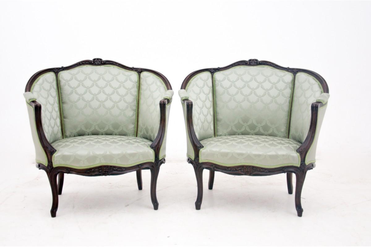 Living room set in Louis Philippe Style, France, circa 1870. For Sale 3