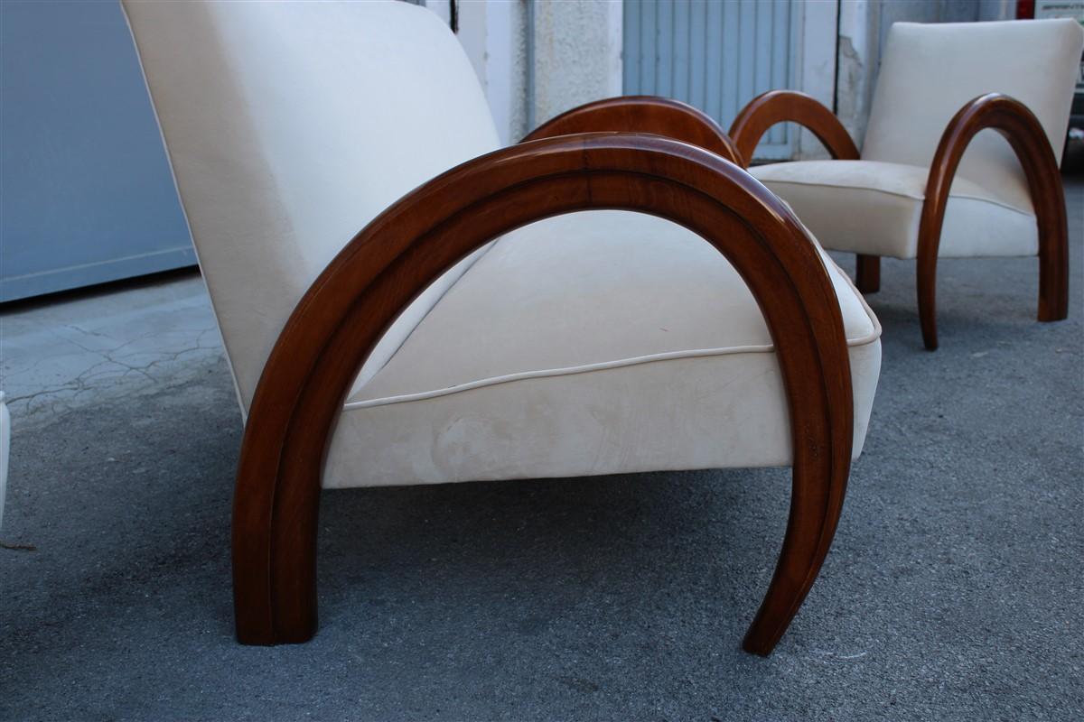 Living room set Italian design 1940s Ducrot Palermo walnut curved boomerang, velvet new.

Very rare pieces.

Measures: Armchairs height 80 cm, width 66 cm, depth 90 cm, seat height 40 cm.