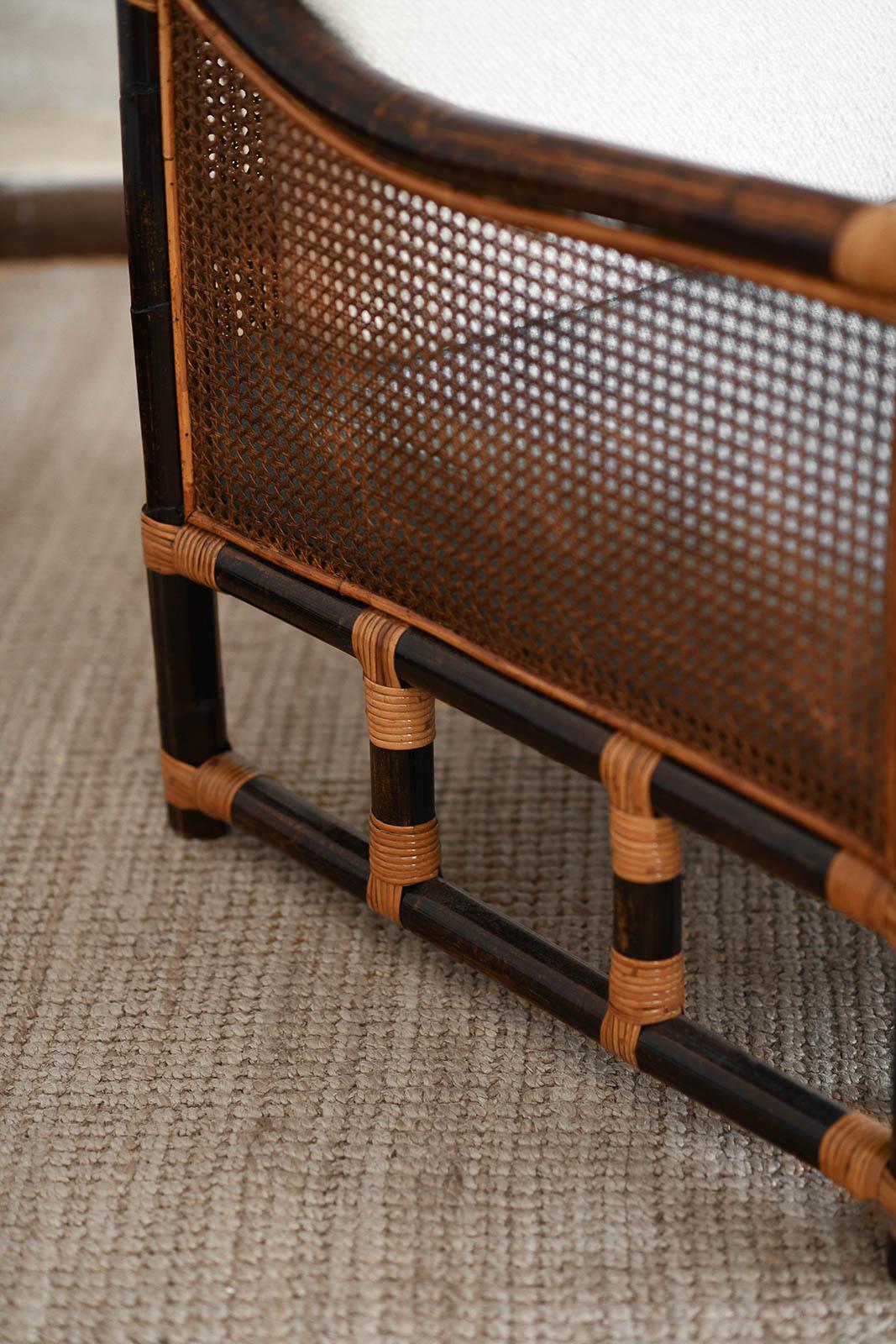 Ensemble salon : paire de fauteuils et canapé en vente 10