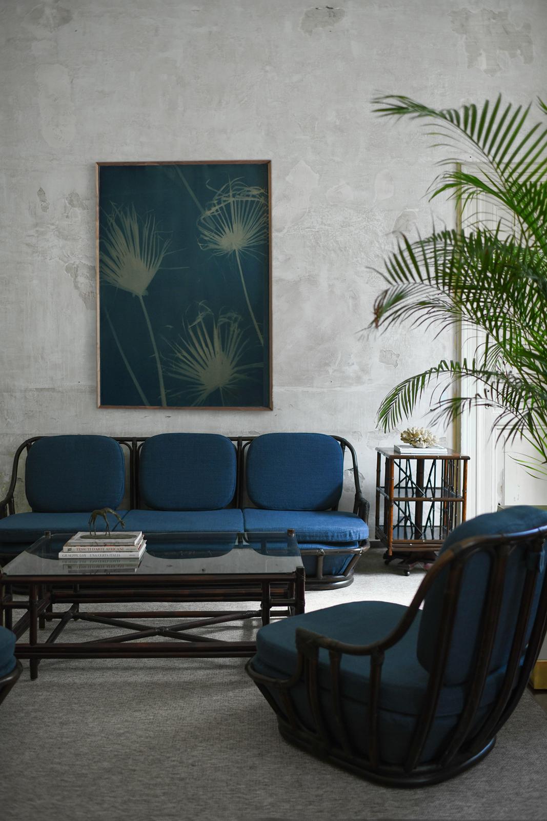 Ensemble salon : canapé + paire de fauteuils en canne Manao Cane à finition foncée, années 1980 en vente 7