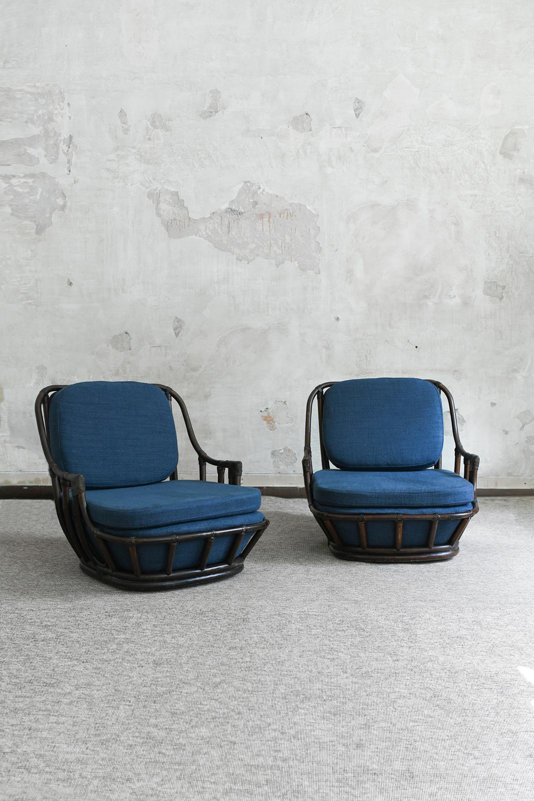 Fin du 20e siècle Ensemble salon : canapé + paire de fauteuils en canne Manao Cane à finition foncée, années 1980 en vente