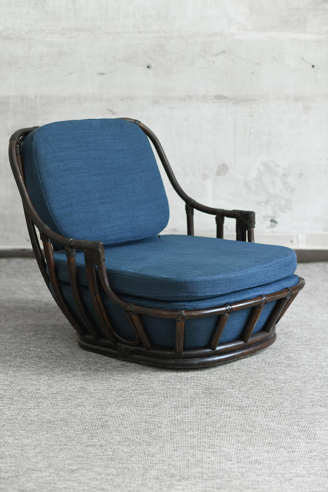 Ensemble salon : canapé + paire de fauteuils en canne Manao Cane à finition foncée, années 1980 en vente 3