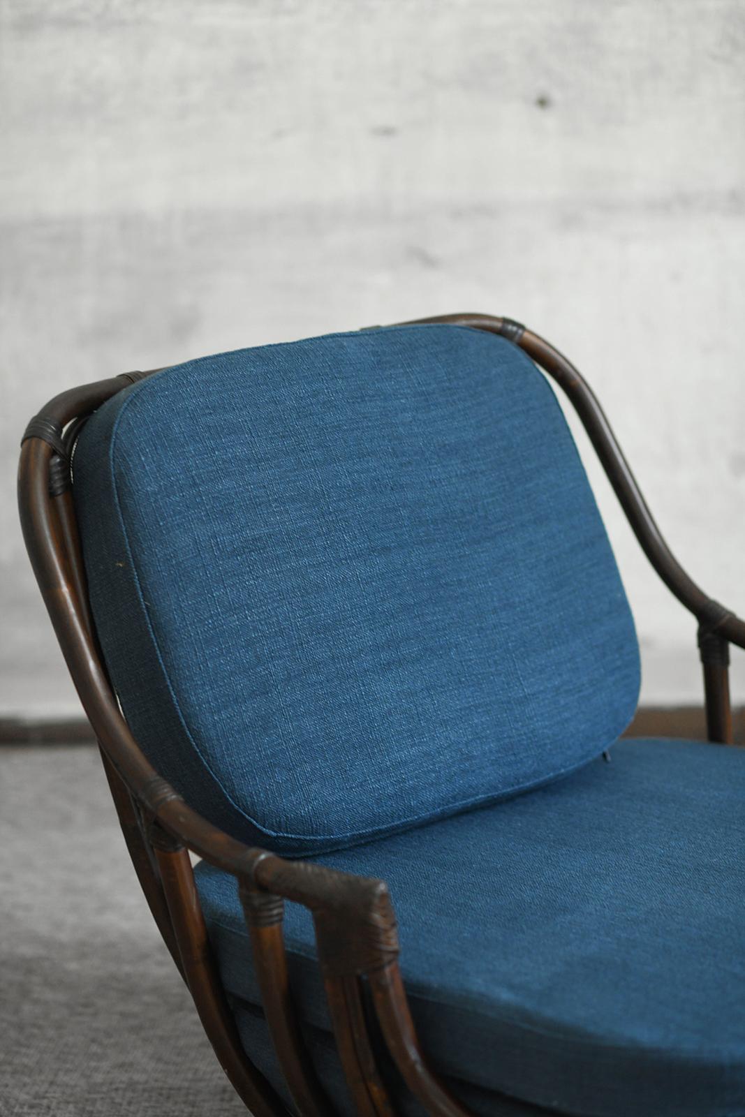 Ensemble salon : canapé + paire de fauteuils en canne Manao Cane à finition foncée, années 1980 en vente 5