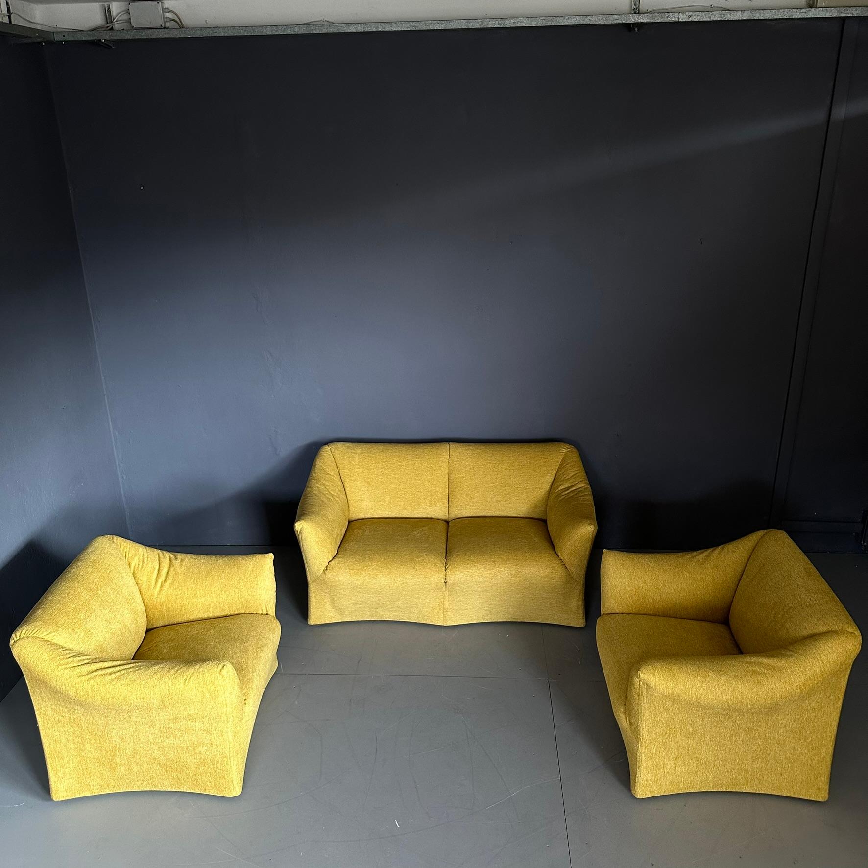 Mid-Century Modern Ensemble de salon Tenazione modèle 685 conçu par Mario Bellini  pour Cassina en vente