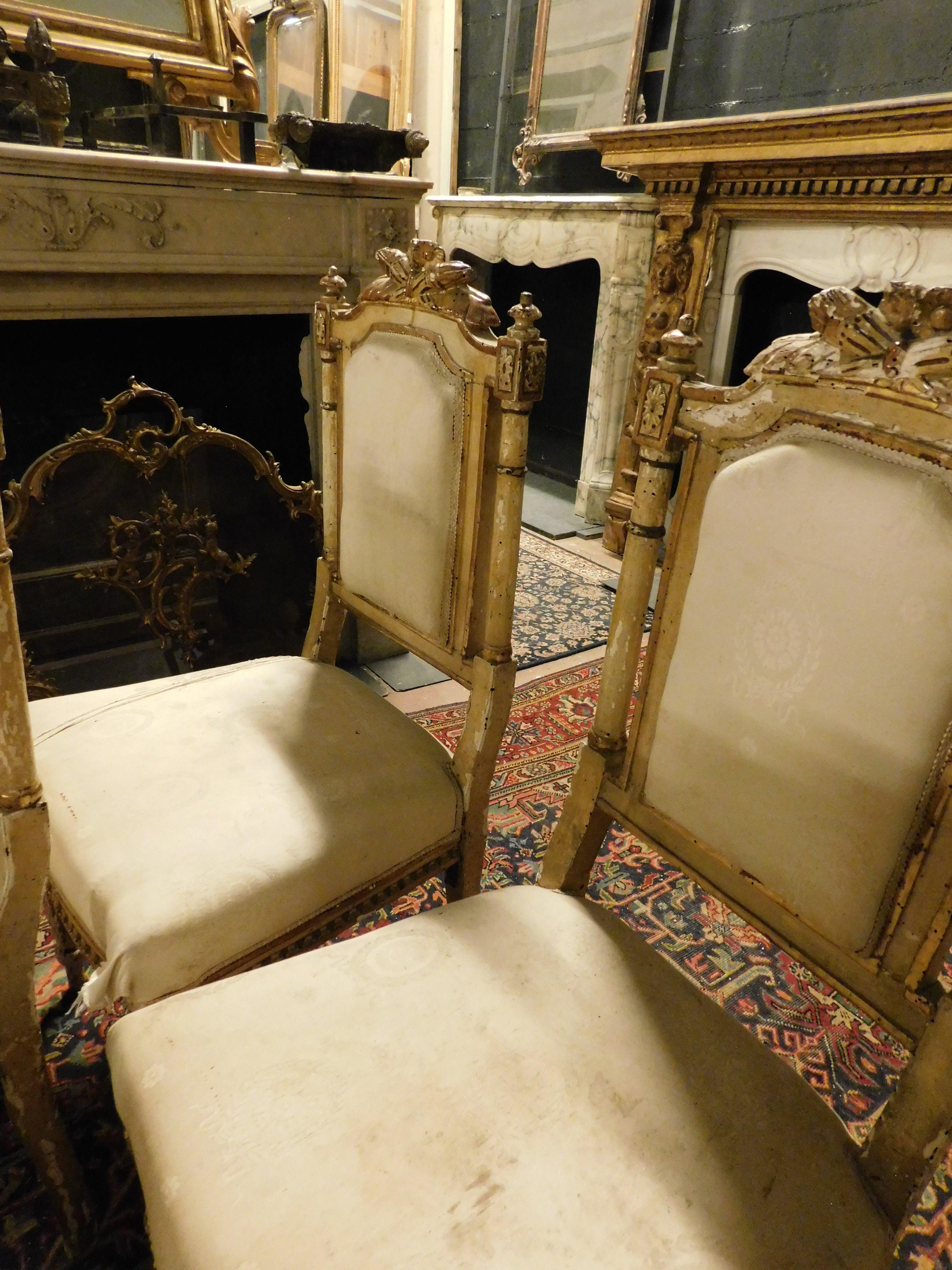 living room set with 1 armchair and 3 carved and gilded chairs, Italy For Sale 3