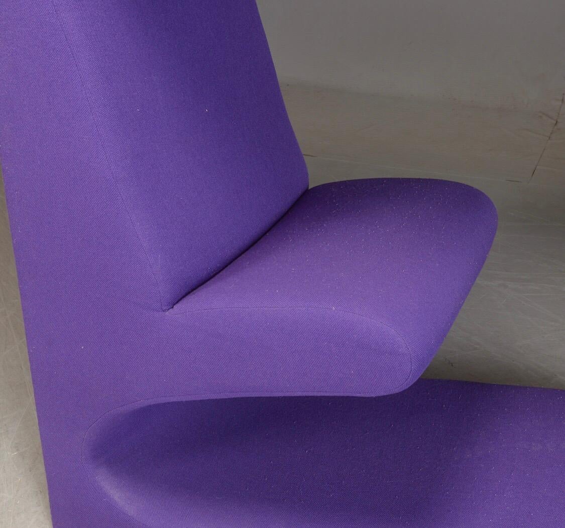 Space Age Living tower in purple fabric by Verner Panton for Vitra