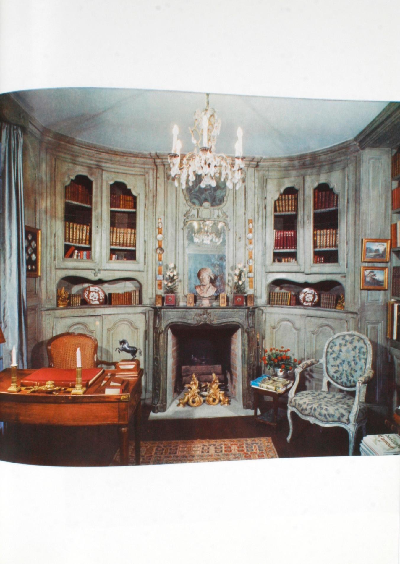 Living with Antiques, A Treasury of Private Homes in America 3