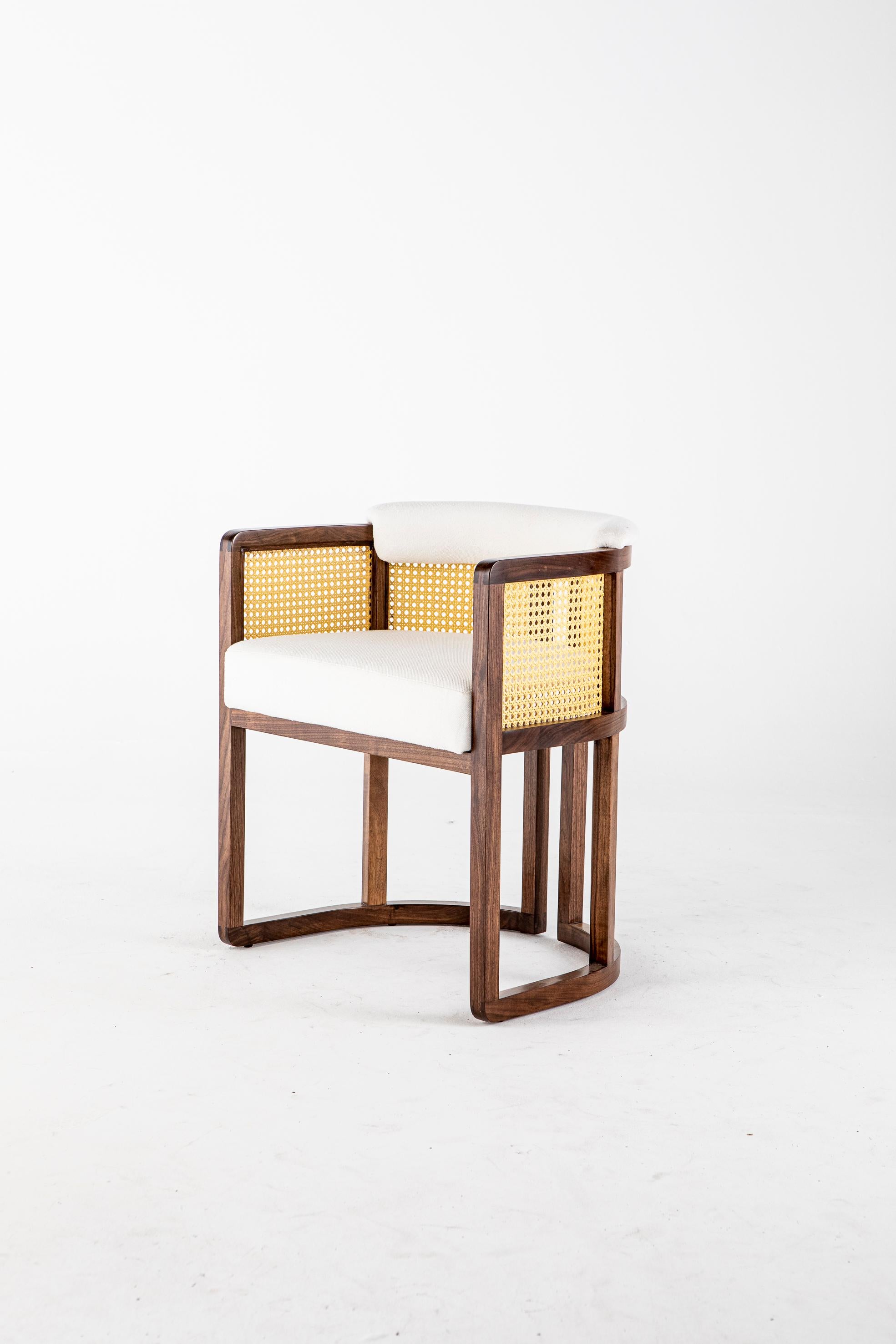 Moderne Chaise de salle à manger Livingston par Egg Designs en vente