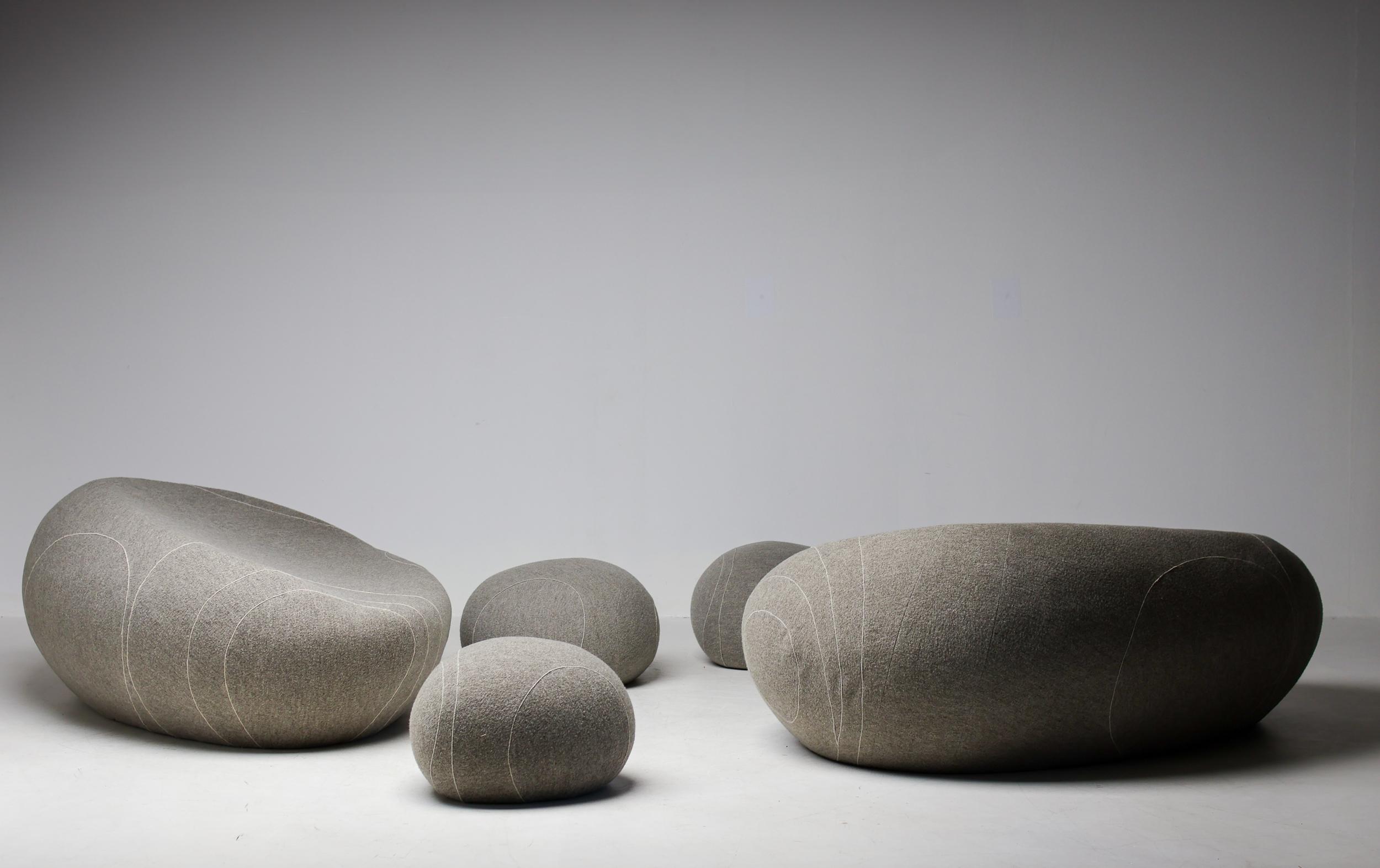 Very exclusive new domestic landscape, pebbles cushions, a high-quality surrealist set.
Oversized pebbles, a resting area with varying sizes and shapes that can be arranged according to your model, for contemporary interiors. Pebbles as fanciful