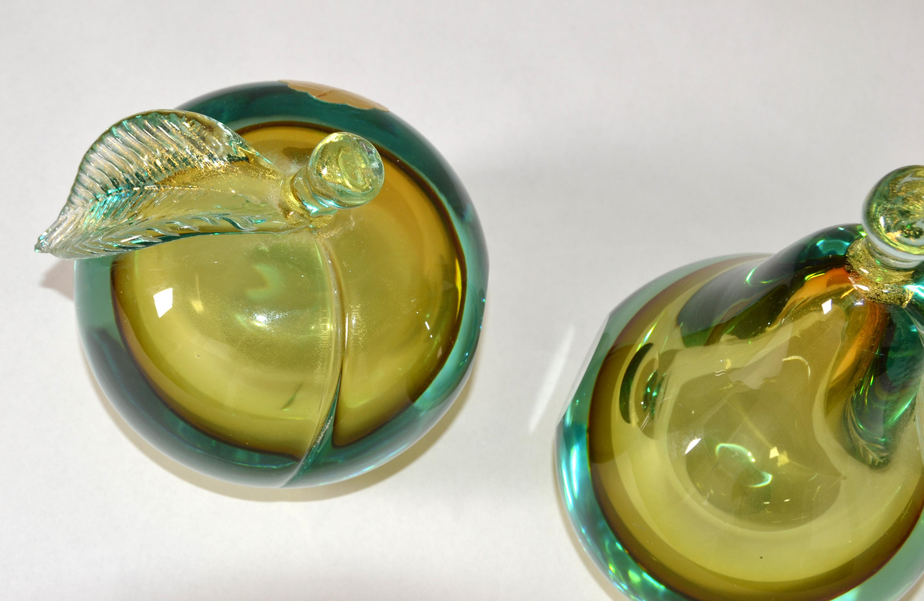 Hand-Crafted Livio Seguso Genuine Venetian Murano Italy Art Glass Apple and Pear Bookends 60s For Sale