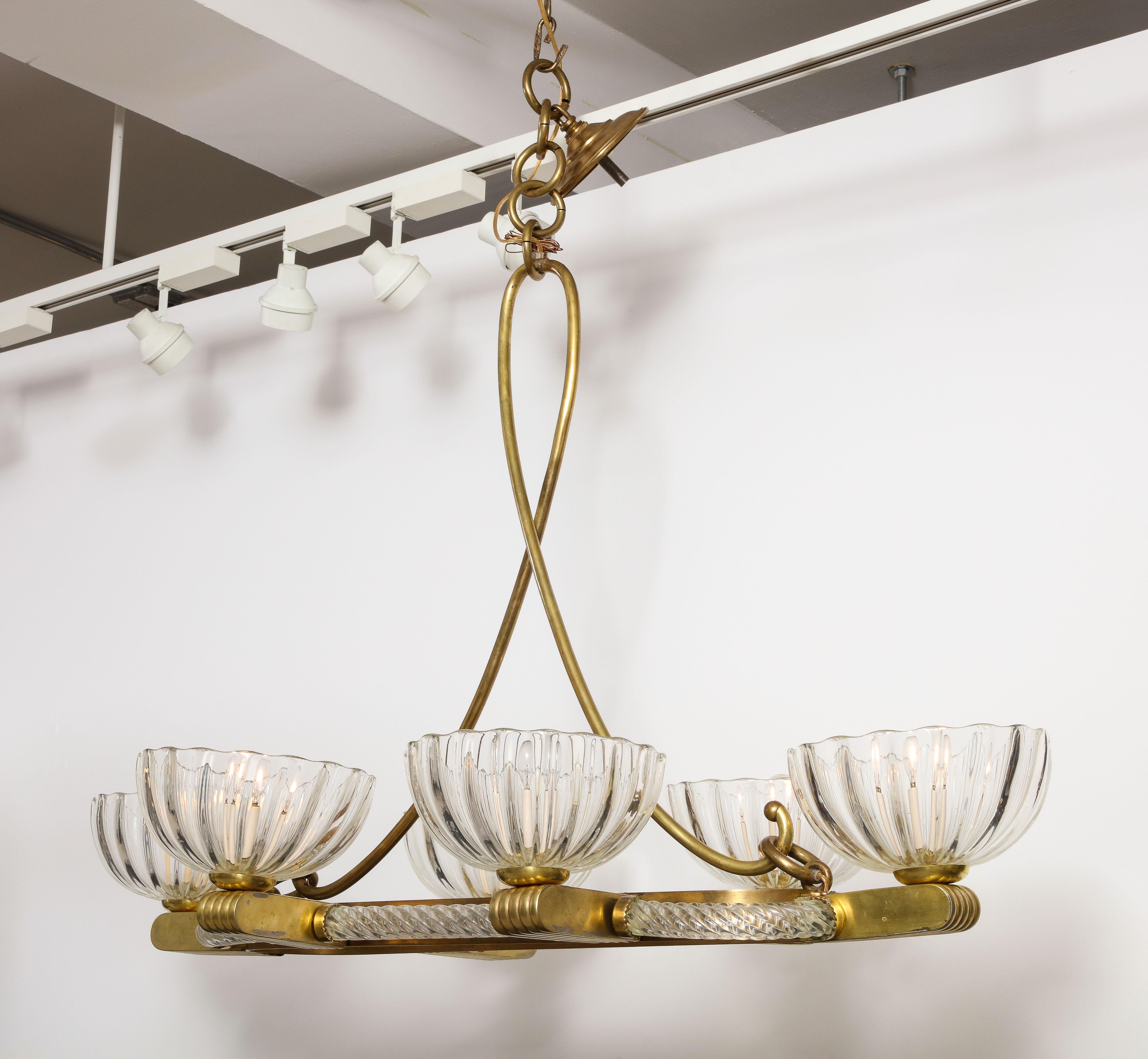 Livio Seguso Oval Mid-Century Six- Light Murano Glass and Brass Chandelier In Good Condition In New York, NY