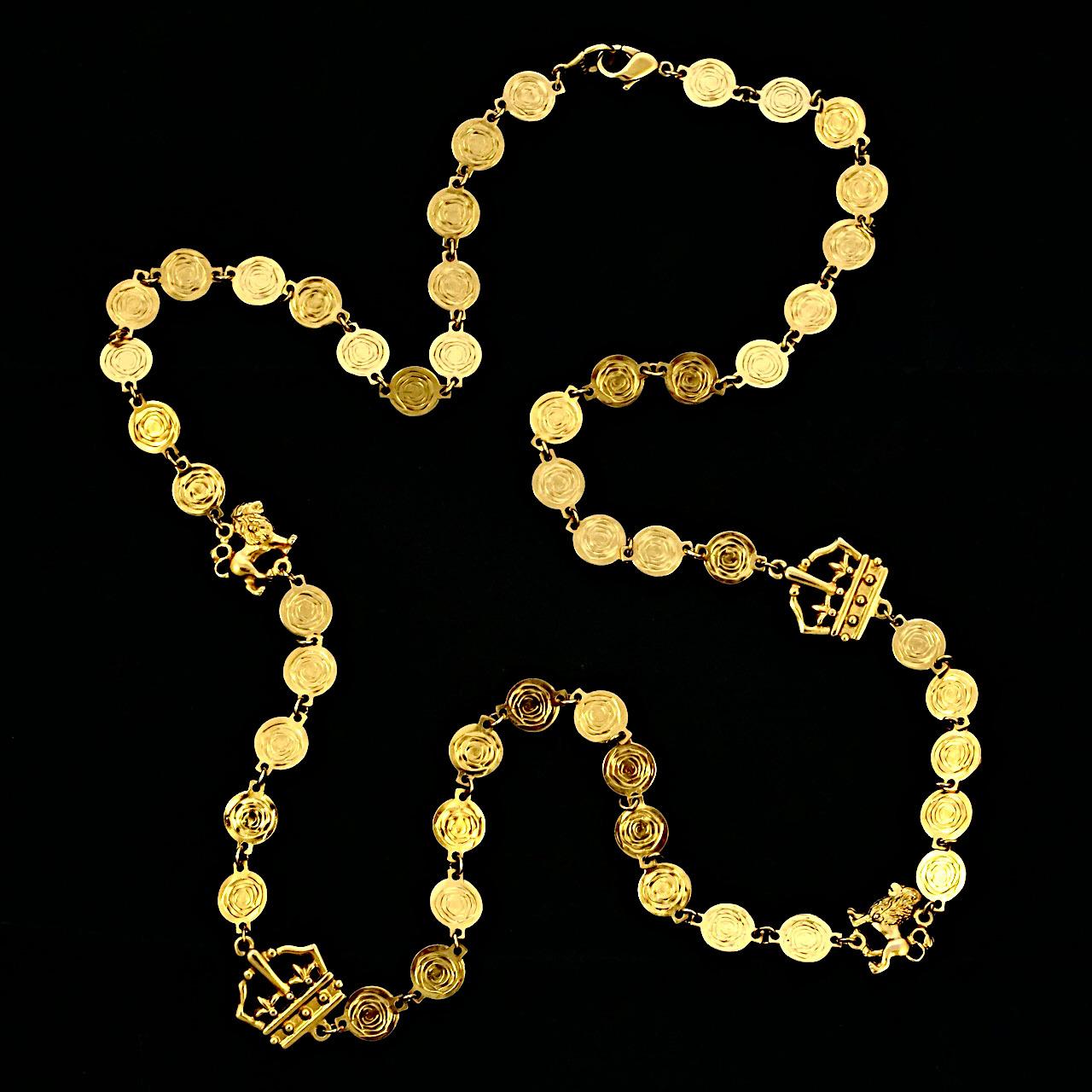 Liz Claiborne Vergoldete Scheiben-Halskette mit Krone und Löwengliedern im Angebot 2