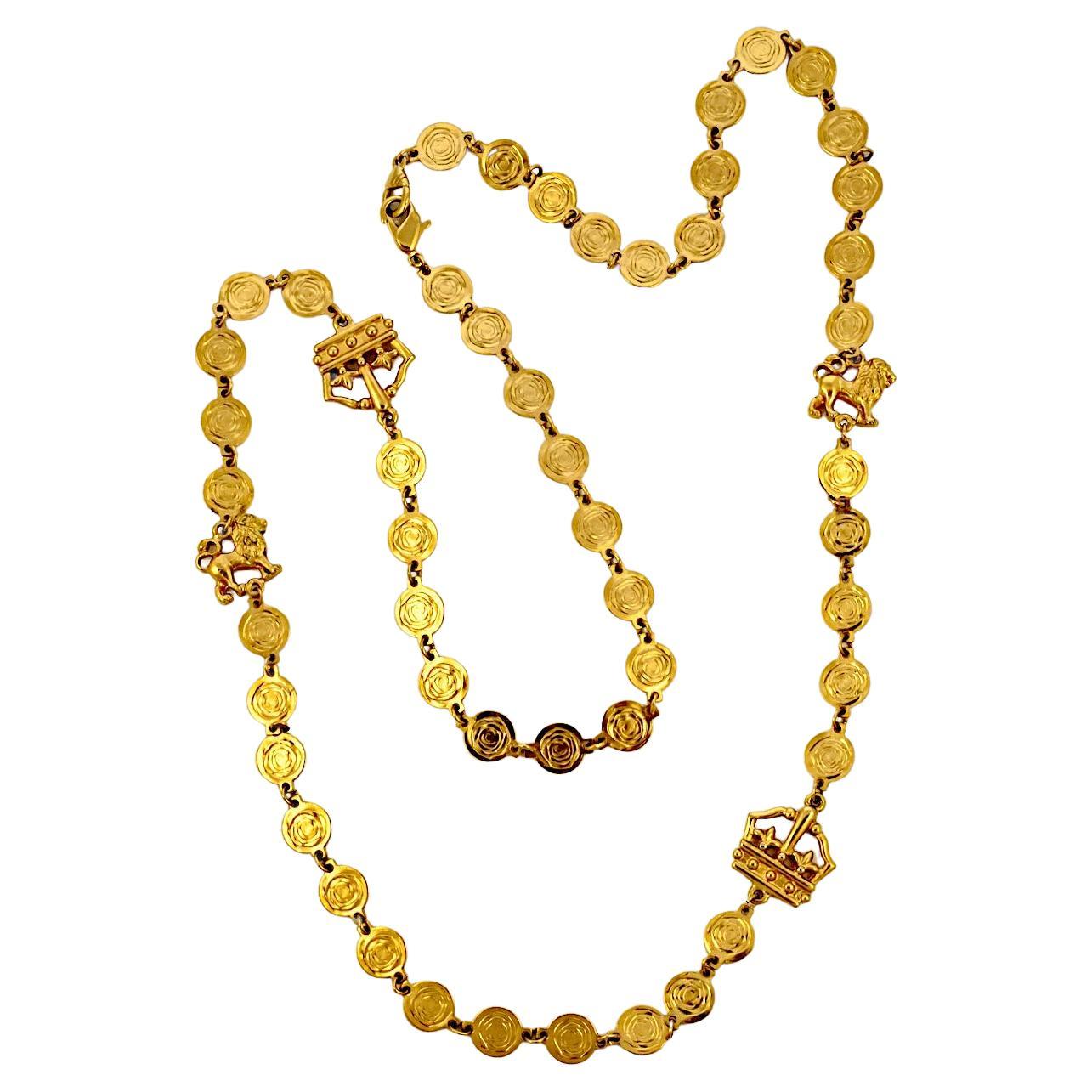 Liz Claiborne Vergoldete Scheiben-Halskette mit Krone und Löwengliedern im Angebot