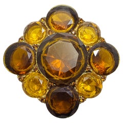 LIZ CLAIBORNE signierte Designerbrosche mit Malteserkreuz aus goldenem Bernsteinglas