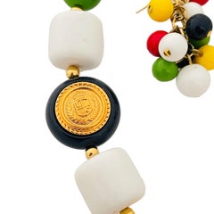 LIZ CLAIBORNE signierte goldene farbenfrohe Lucite Laufsteg-Halskette Ohrringe Set