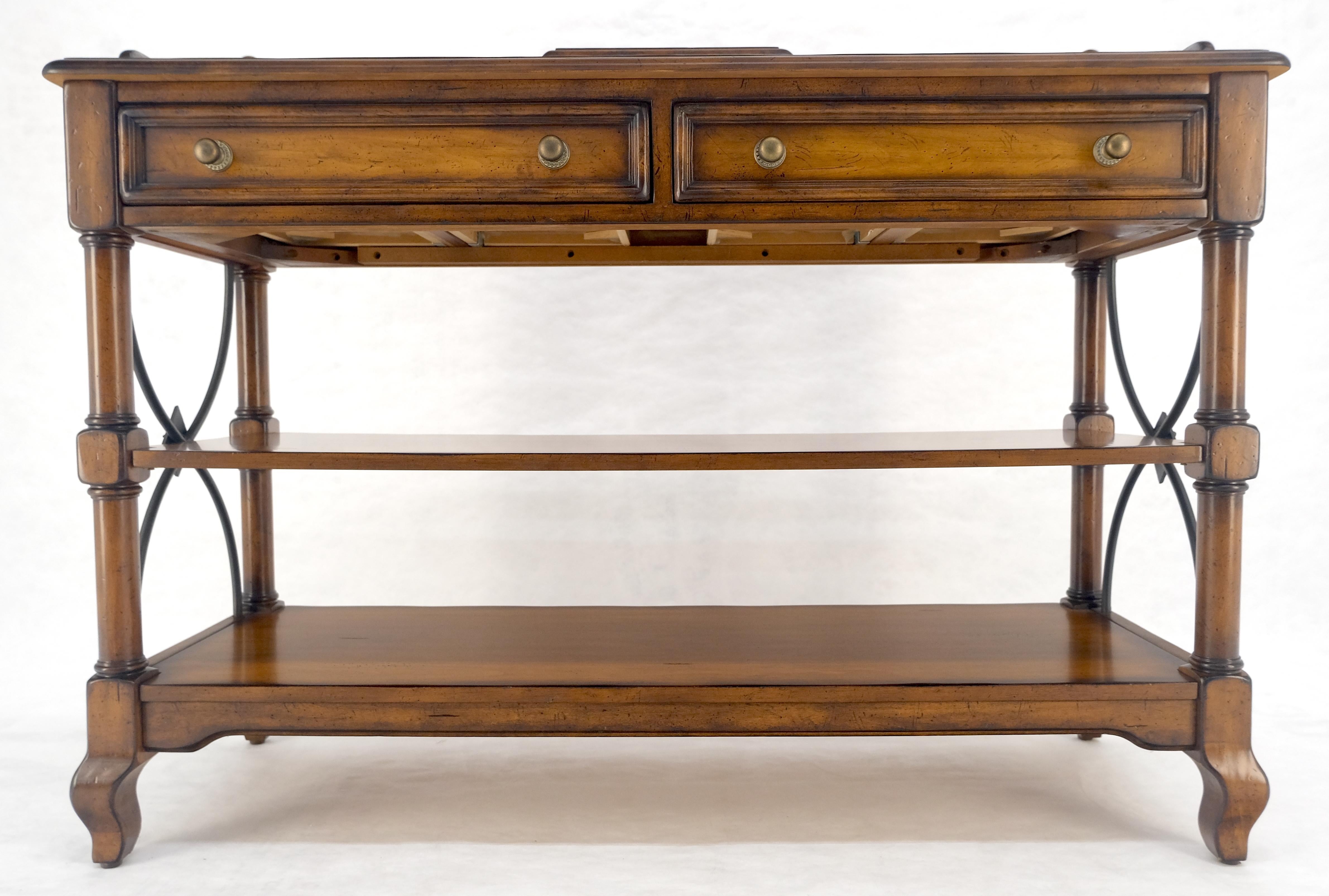 Liz Coloni spagnola 2 cassetti 3 livelli credenza in legno di frutta server MINT in vendita 1