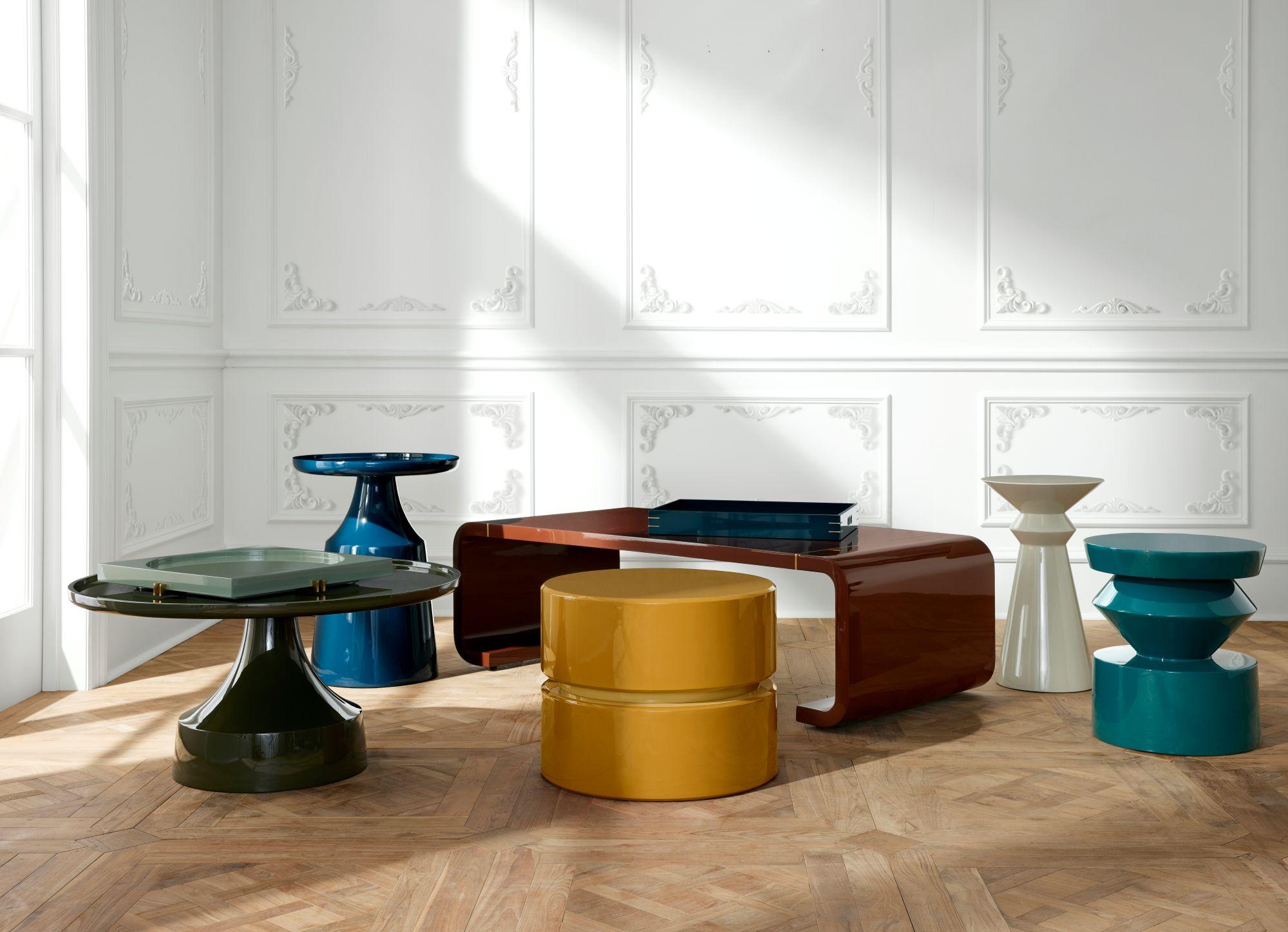 XXIe siècle et contemporain Table d'appoint Liz 5096 - Fibre de verre laquée jaune en vente