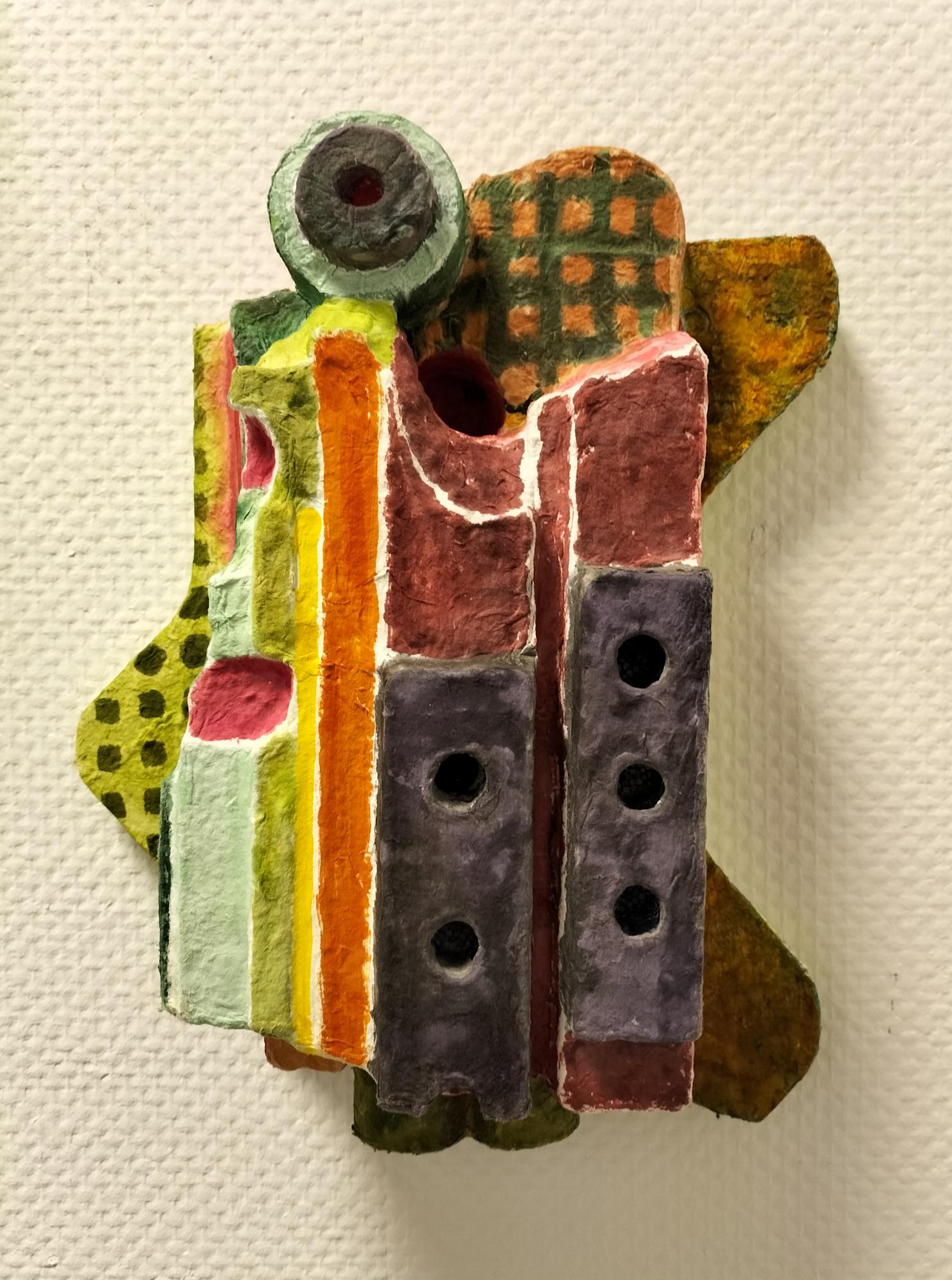 Liz Magno Abstract Painting – Little Machine 1 – Abstraktes, rotes Gittergemälde