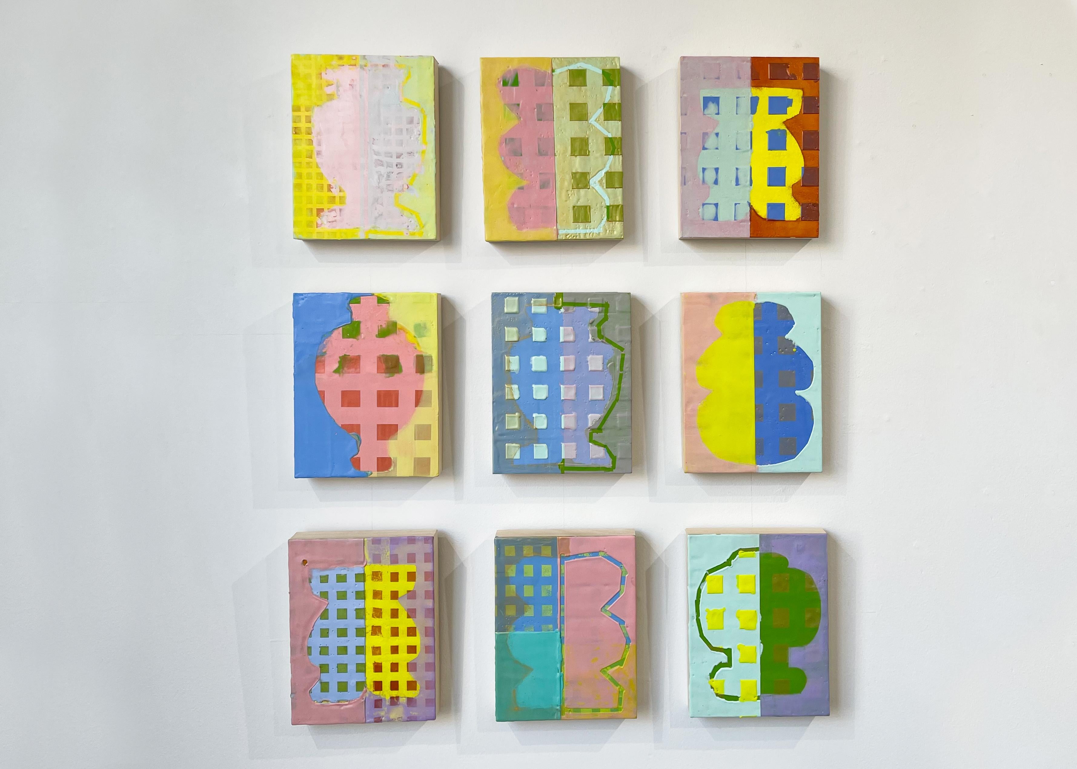 Trophäe 16 (encaustic on panel, pattern, grid, primary, forms, bright, texture) im Angebot 3