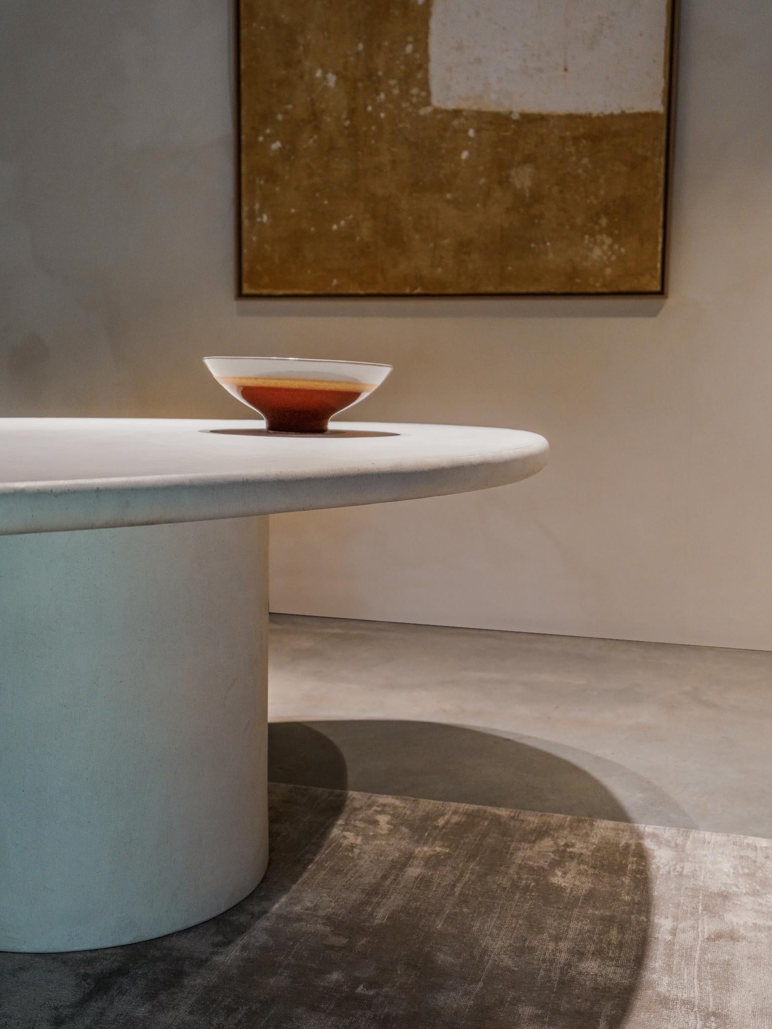 Liz Tables Mesa de Comedor con Forma de Boulder Yeso Natural en Mortex Minimalista
