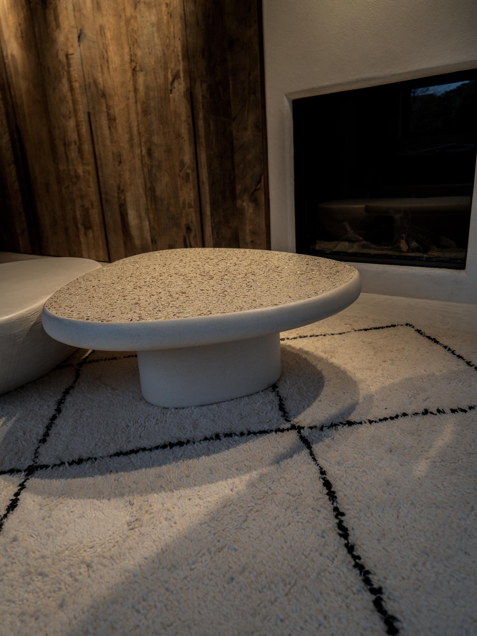 Table basse Liz avec incrustation en terrazzo en vente 2