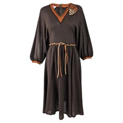 Liza Peta Vintage Brown Boho Sheer Crepe Puffed Balloon Sleeve Kleid, 1970er