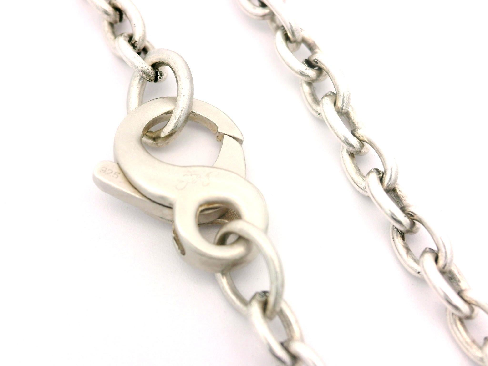 -Piedra(s)-
(Numerosos) Diamante Genuino Natural - Talla Brillante Redonda - Engastado - Bonito Color Blanco - 0.45ctw (exacto)

Material: Acero inoxidable - Barra de identificación y cierre de plata de ley
Peso: 12,87 gramos
Tipo: Triple envoltura,