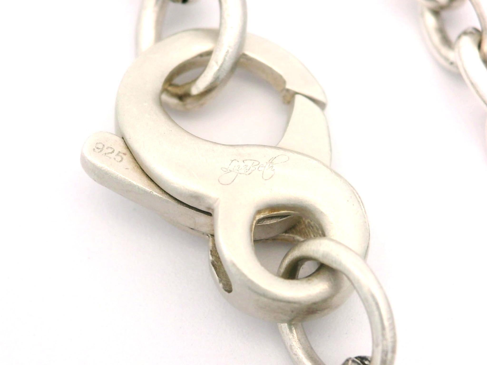 Lizabeth Cameron ID de diamantes Pulsera de eslabones con triple envoltura de acero inoxidable y plata de ley Corte brillante en venta