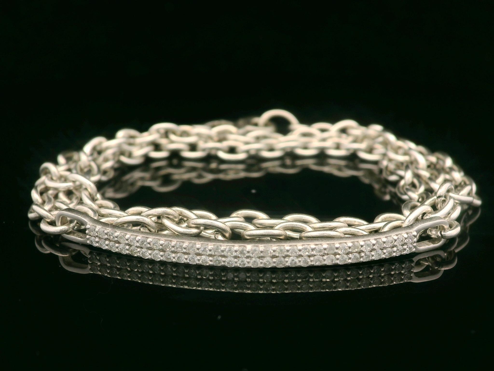 Lizabeth Cameron ID de diamantes Pulsera de eslabones con triple envoltura de acero inoxidable y plata de ley en Excelente estado para la venta en Montclair, NJ