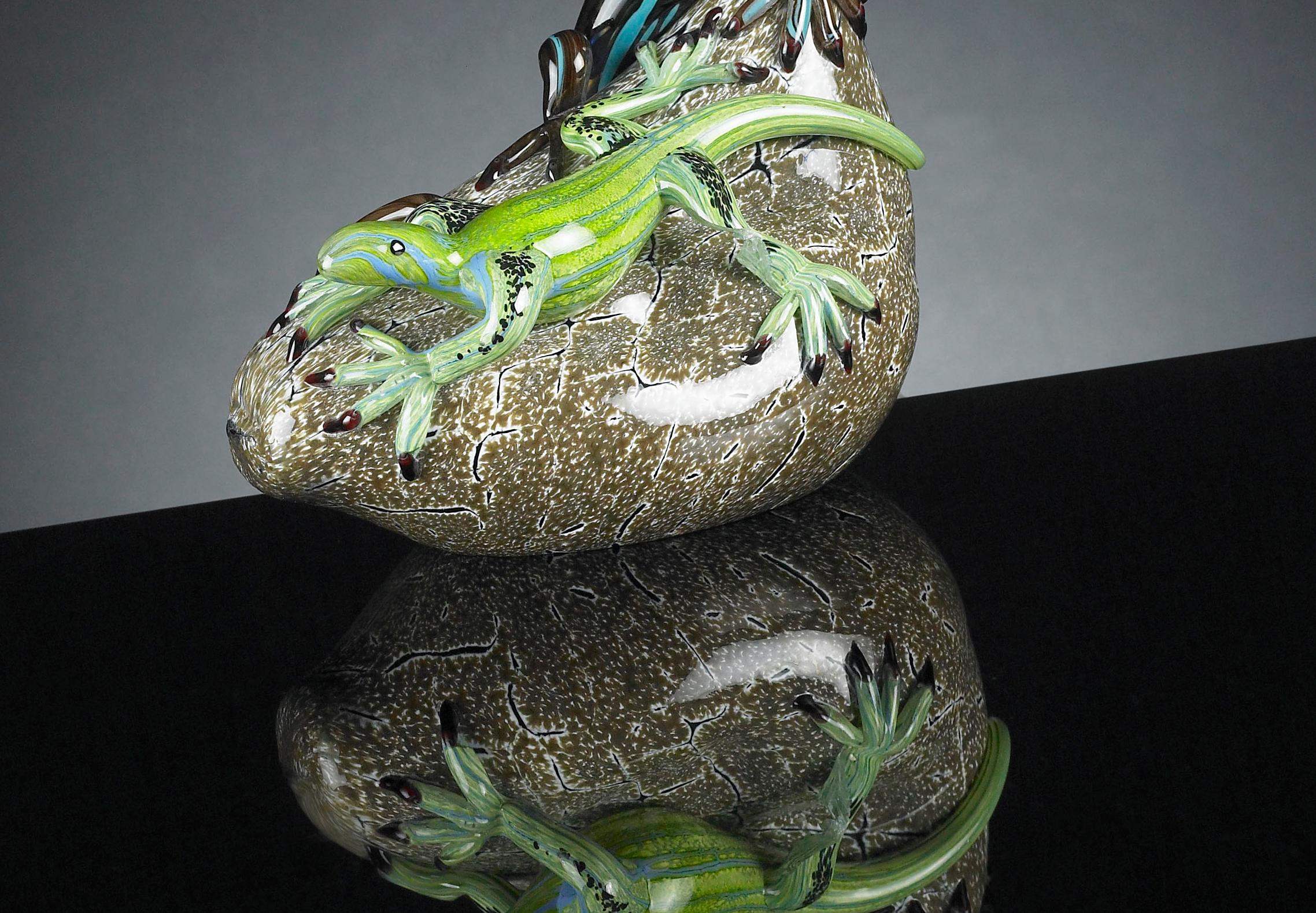 Italian Lizard on a Stone, in Glass, Italy For Sale