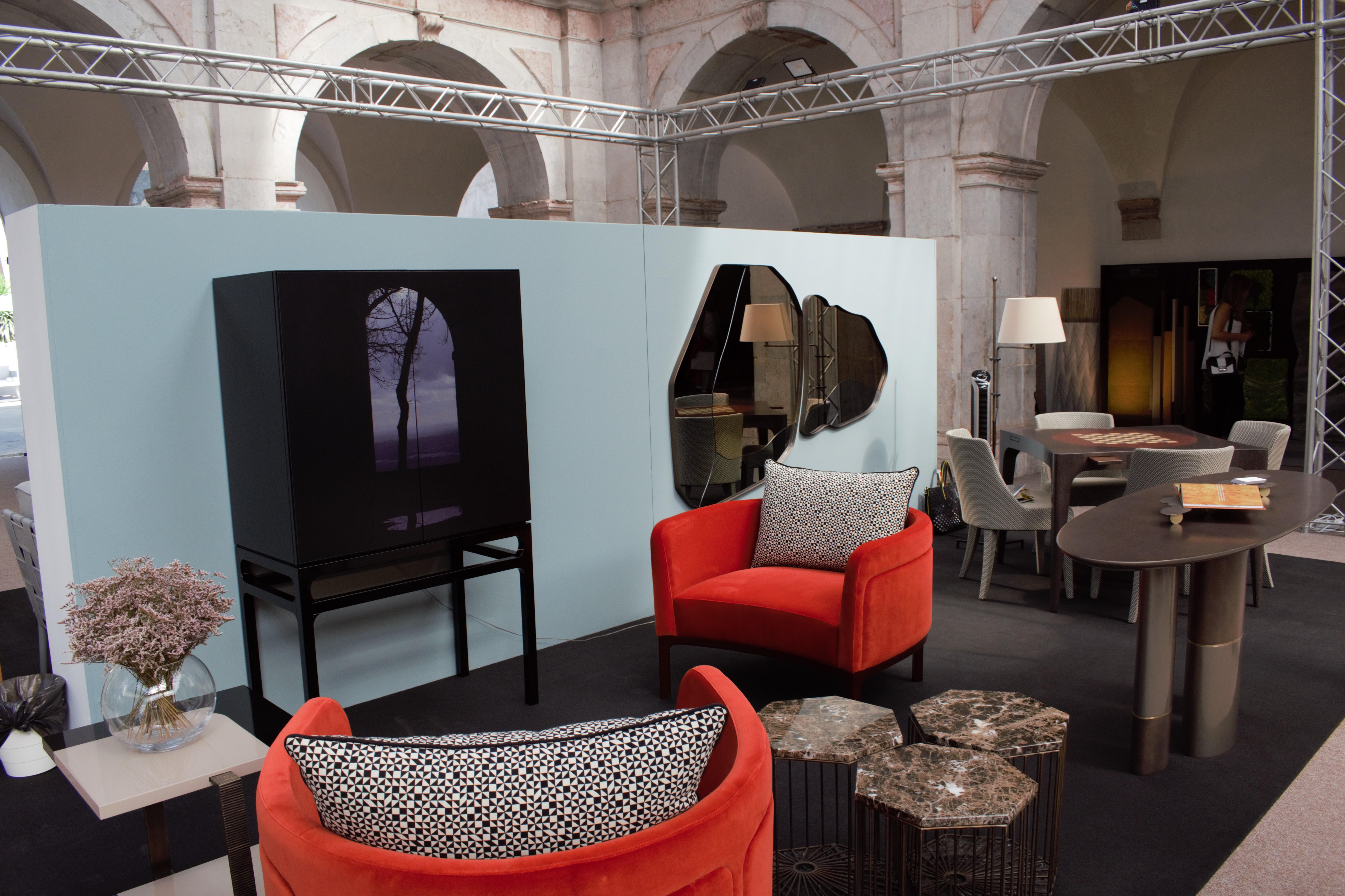 Lizzie Contemporary and Customizable Armchair by Luísa Peixoto In New Condition For Sale In Frazão , Porto