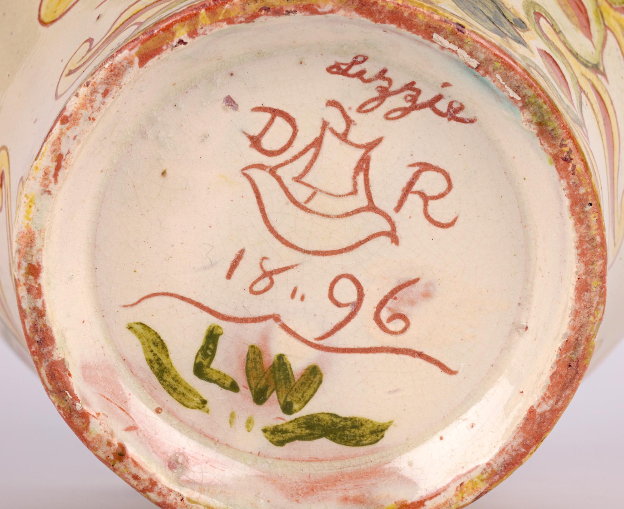 Vaso di arti e mestieri Lizzie Wilkins Della Robbia Birkenhead in vendita 9