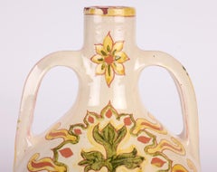 Vase Arts & Crafts Della Robbia Birkenhead de Lizzie Wilkins
