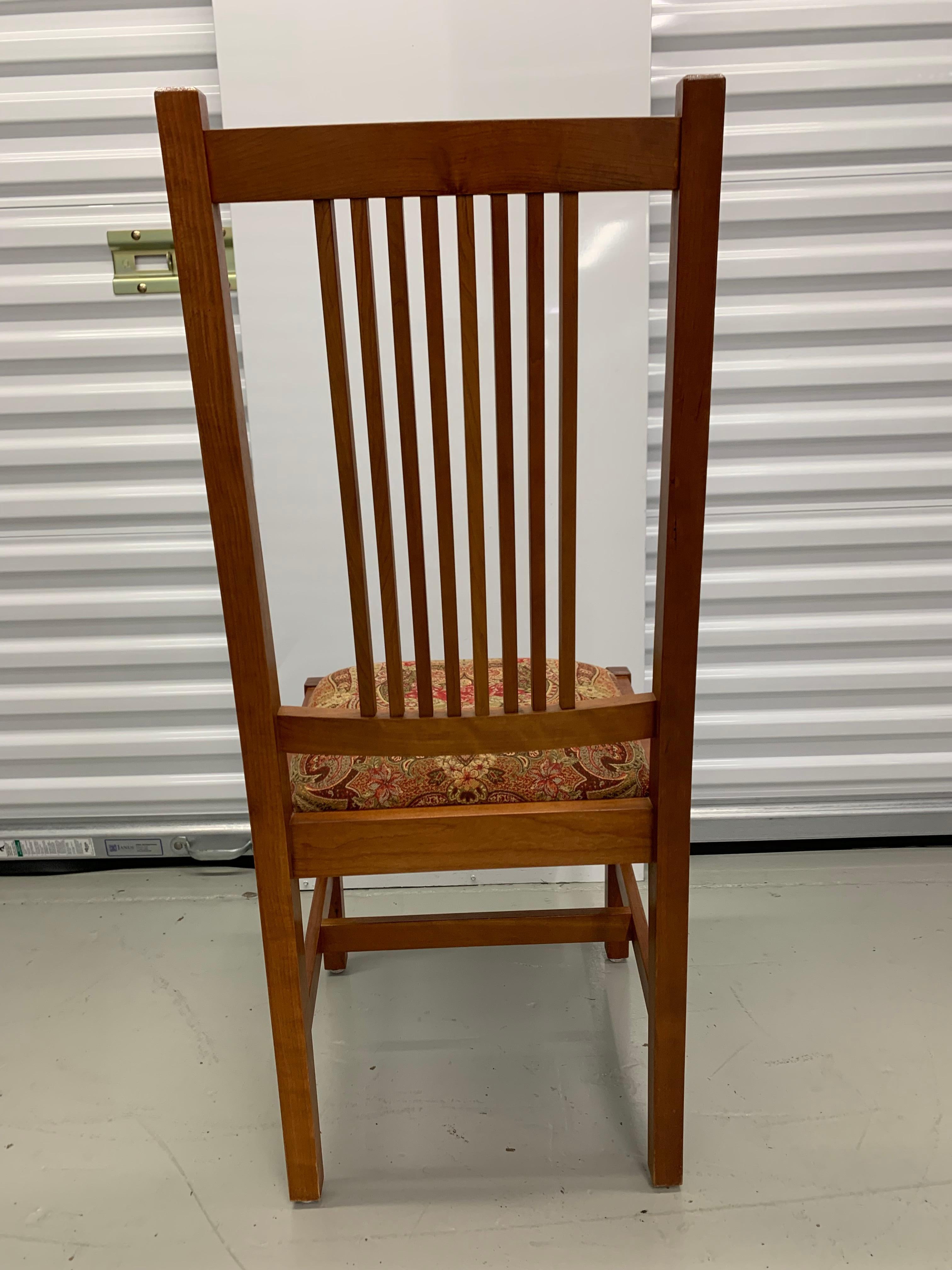 L. & J.G Stickley Spindle Armchair and Dining Chairs, Set of 10 In Good Condition For Sale In Chicago, IL