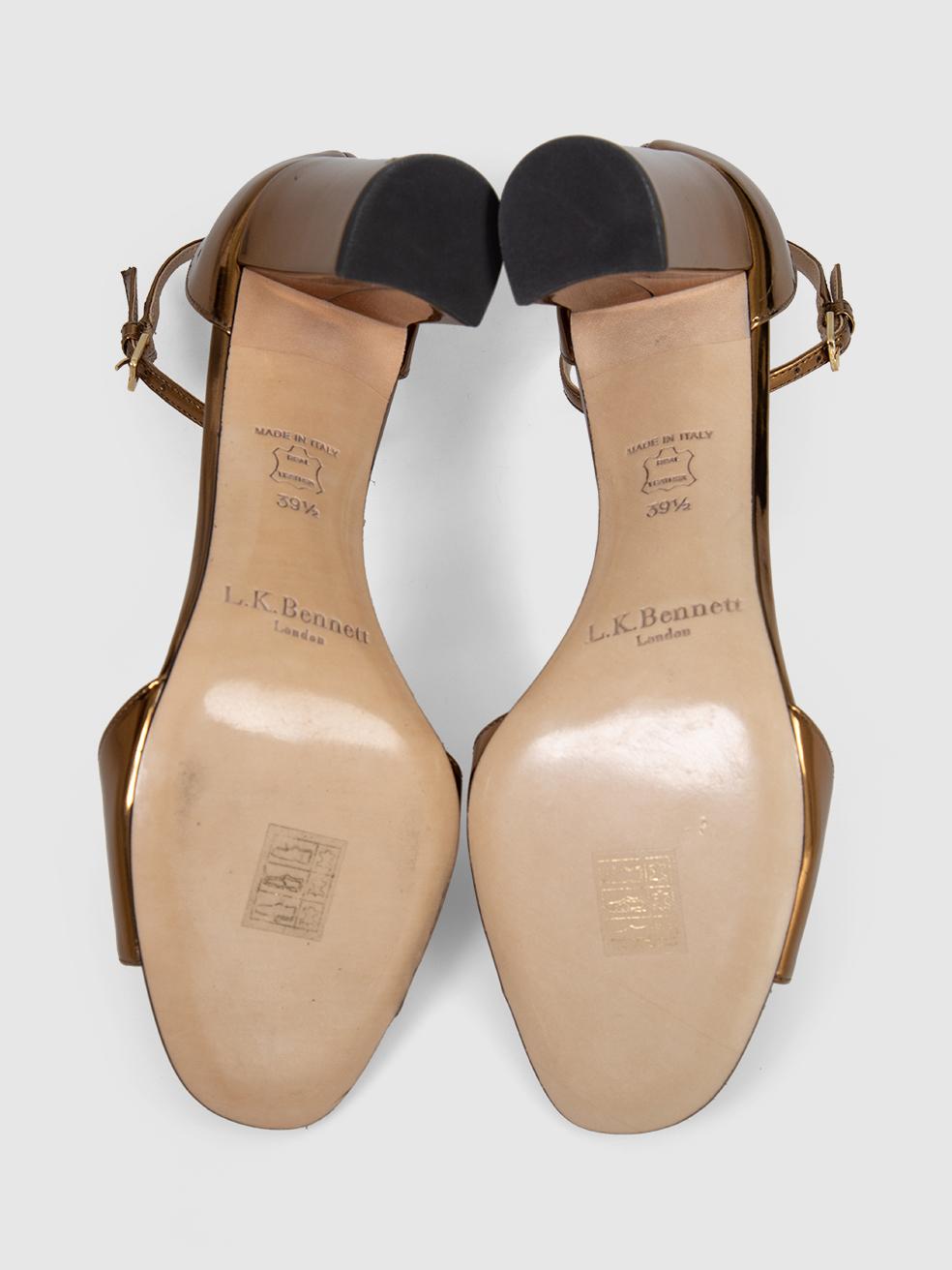 LK Bennett Sandalias de charol dorado talla IT 39.5 en Excelente Estado en London, GB