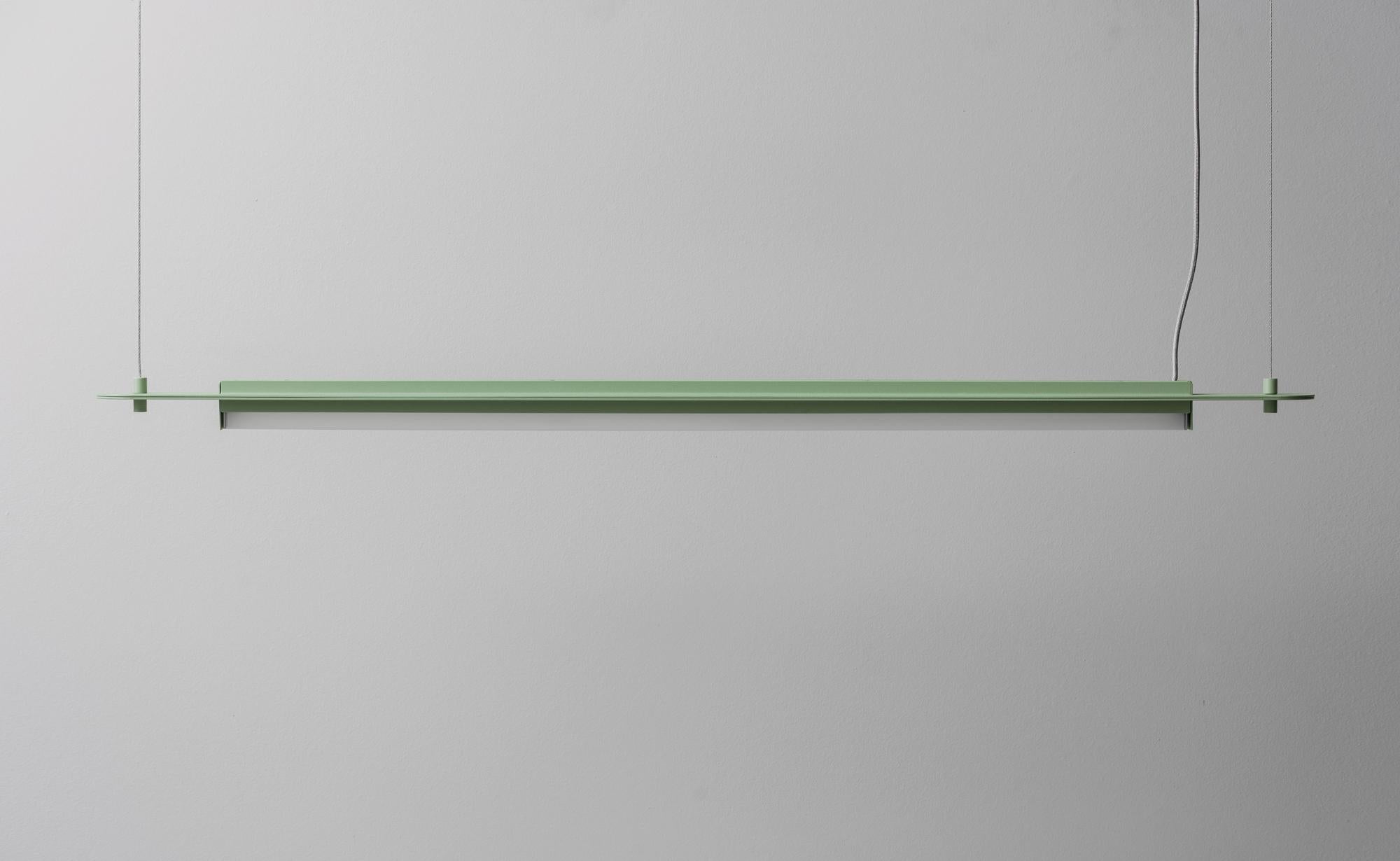 Lampada a sospensione LL2 Moss di +kouple
Dimensioni: D 126 x L 9 x H 5 cm. 
Materiali: Acciaio verniciato a polvere, alluminio e plastica.

Disponibile in diverse opzioni di colore. La lunghezza dell'asta è di 200 cm. Contattateci.

Tutte le nostre