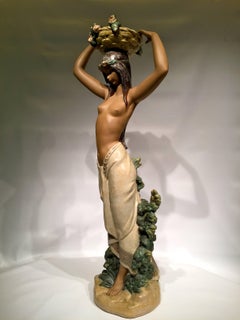 LLADRÓ Spanish Ceramics Tanned "Hawaiian Girl", circa 1978