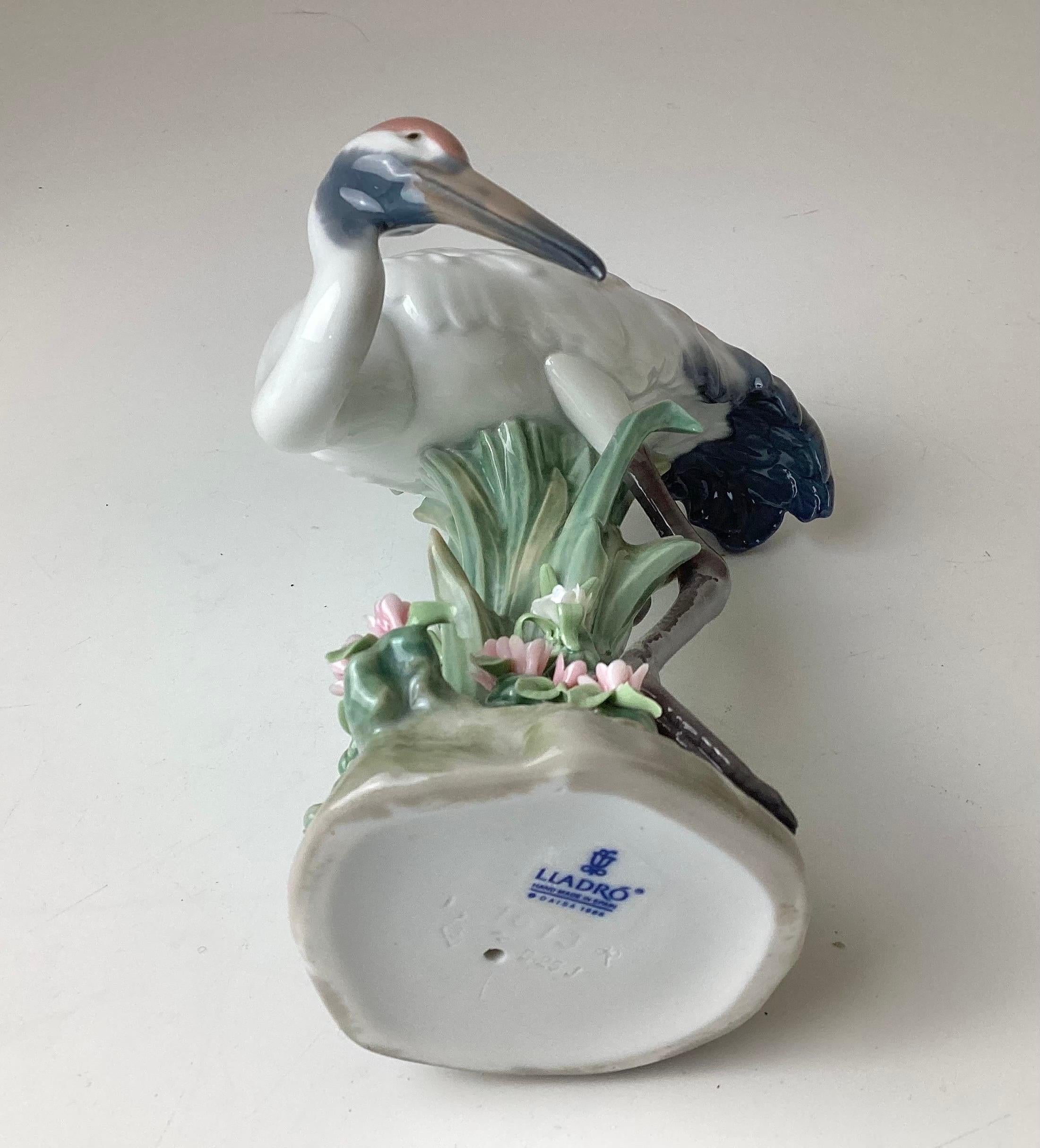 20th Century Lladro 1613 Bowing Crane For Sale