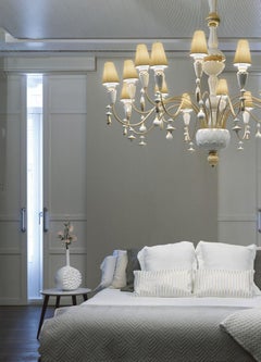 Vase en toile de Lladró Vase en tapisserie de fleurs de Bodo Sperlein