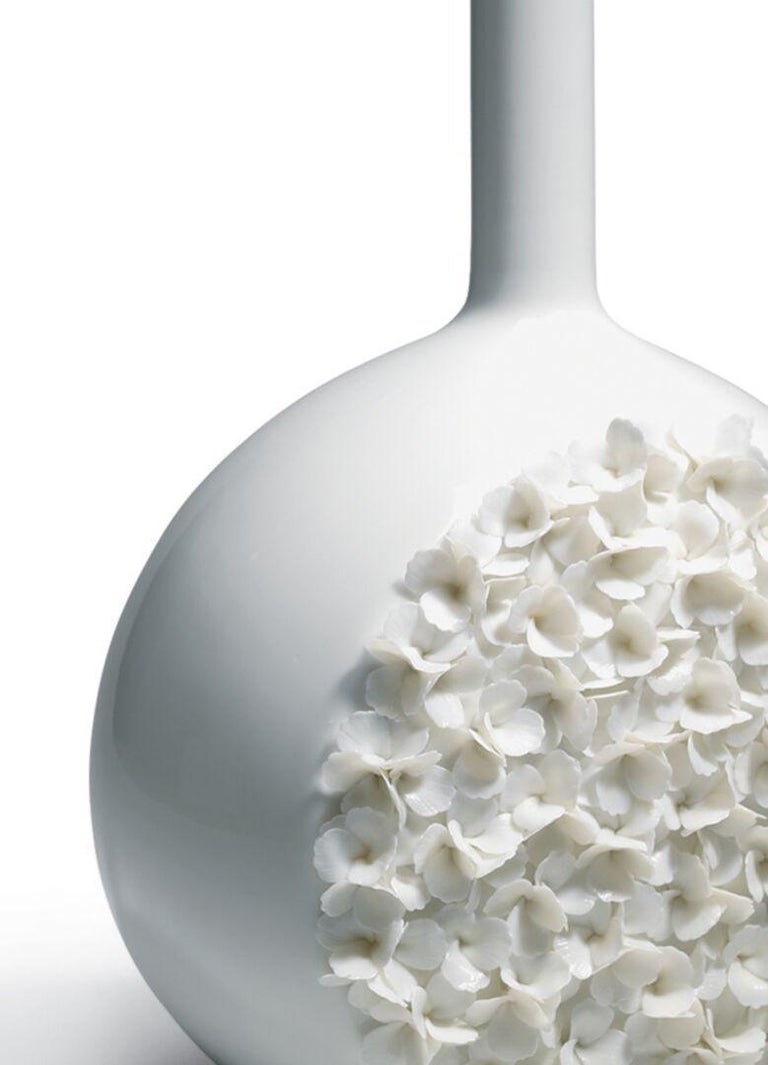 Lladró Canvas Vase Flowers Tapestry Vase by Bodo Sperlein For Sale at