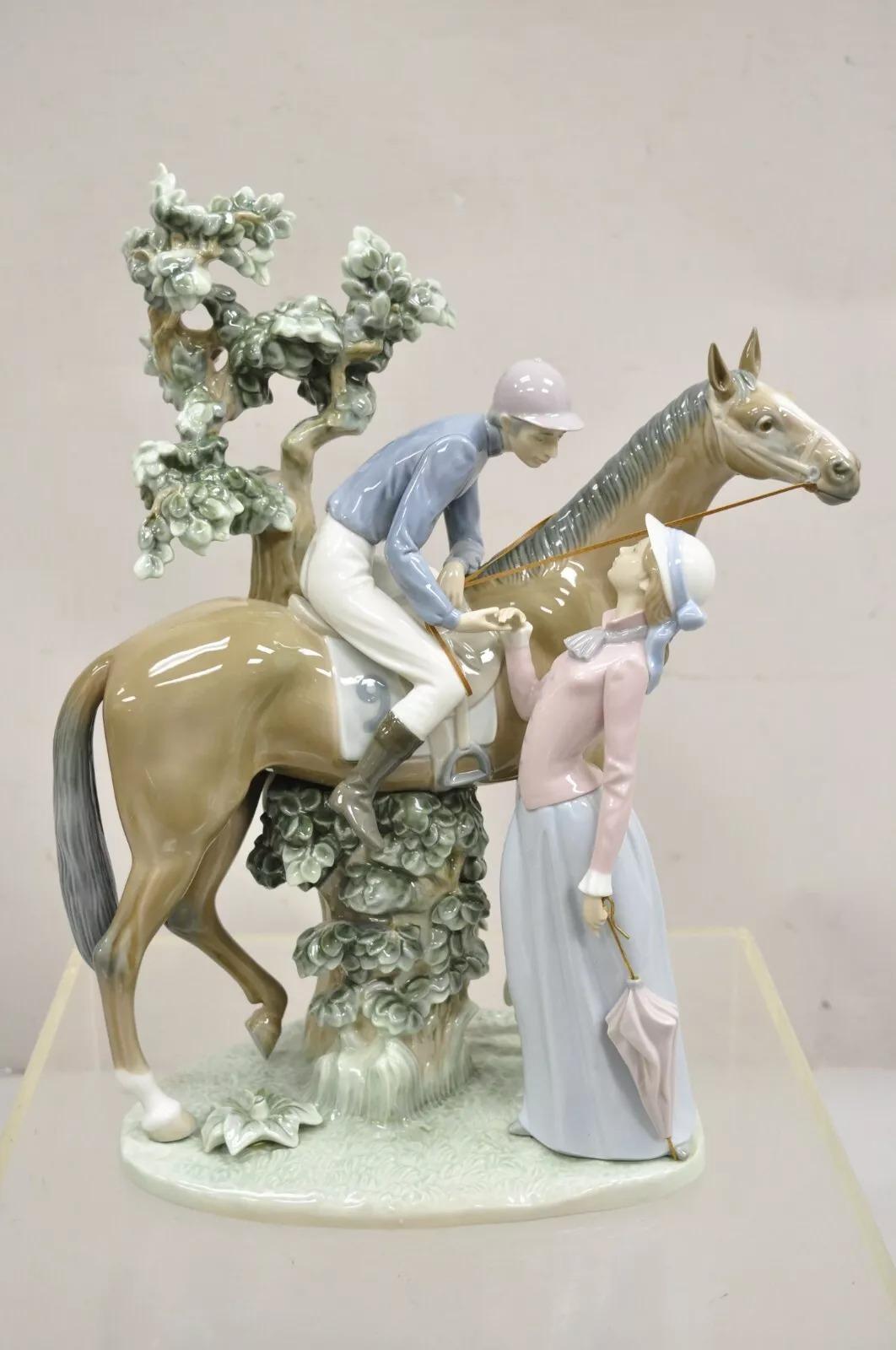 Lladro Figurilla Jockey con Lass #5036 Caballo de carreras Día del Derby Dama c/Parasol 1979 en venta 4