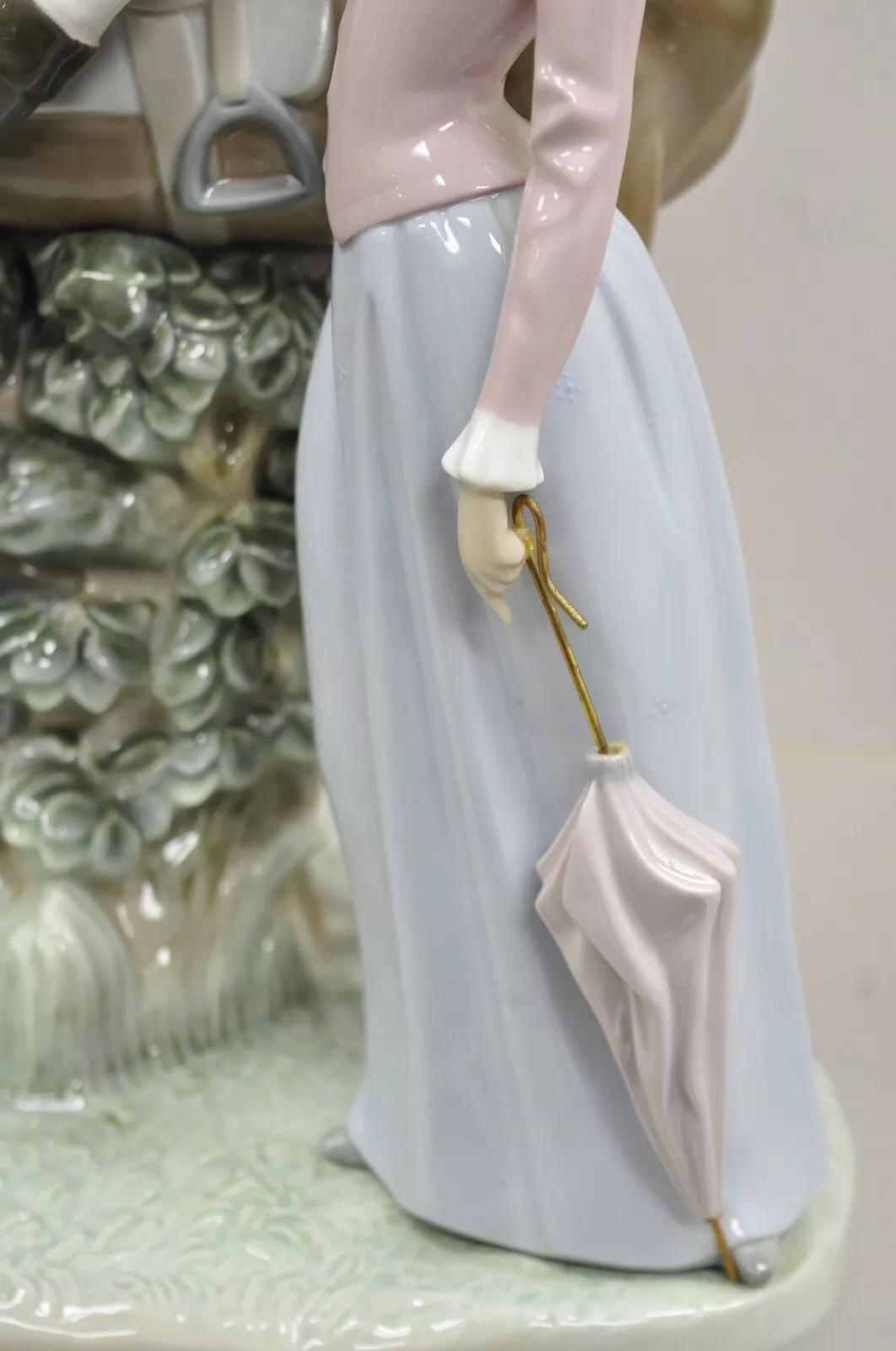 Lladro Figurilla Jockey con Lass #5036 Caballo de carreras Día del Derby Dama c/Parasol 1979 en Bueno estado para la venta en Philadelphia, PA