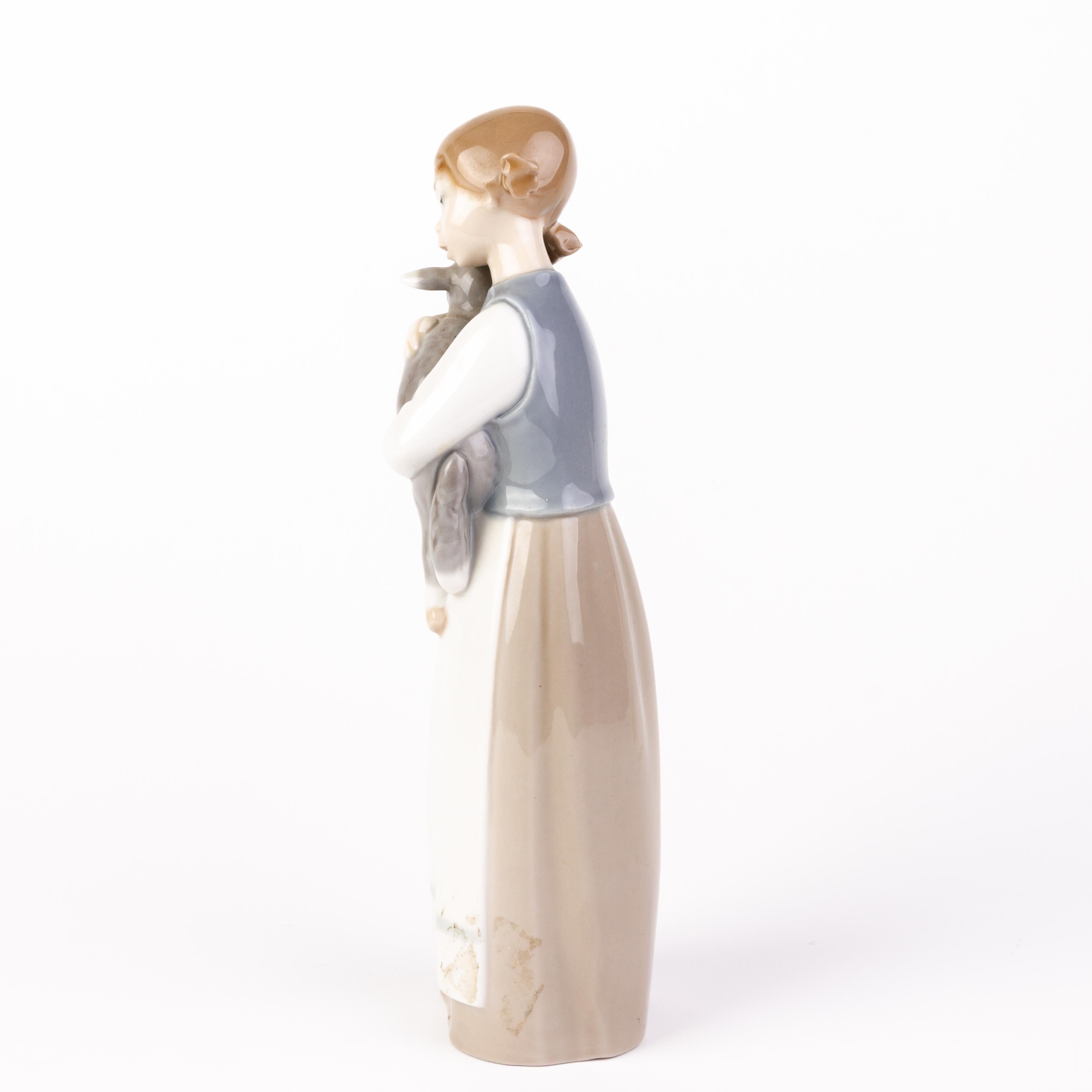 20th Century Lladro Fine Porcelain Girl with Lamb Figure 1010 For Sale