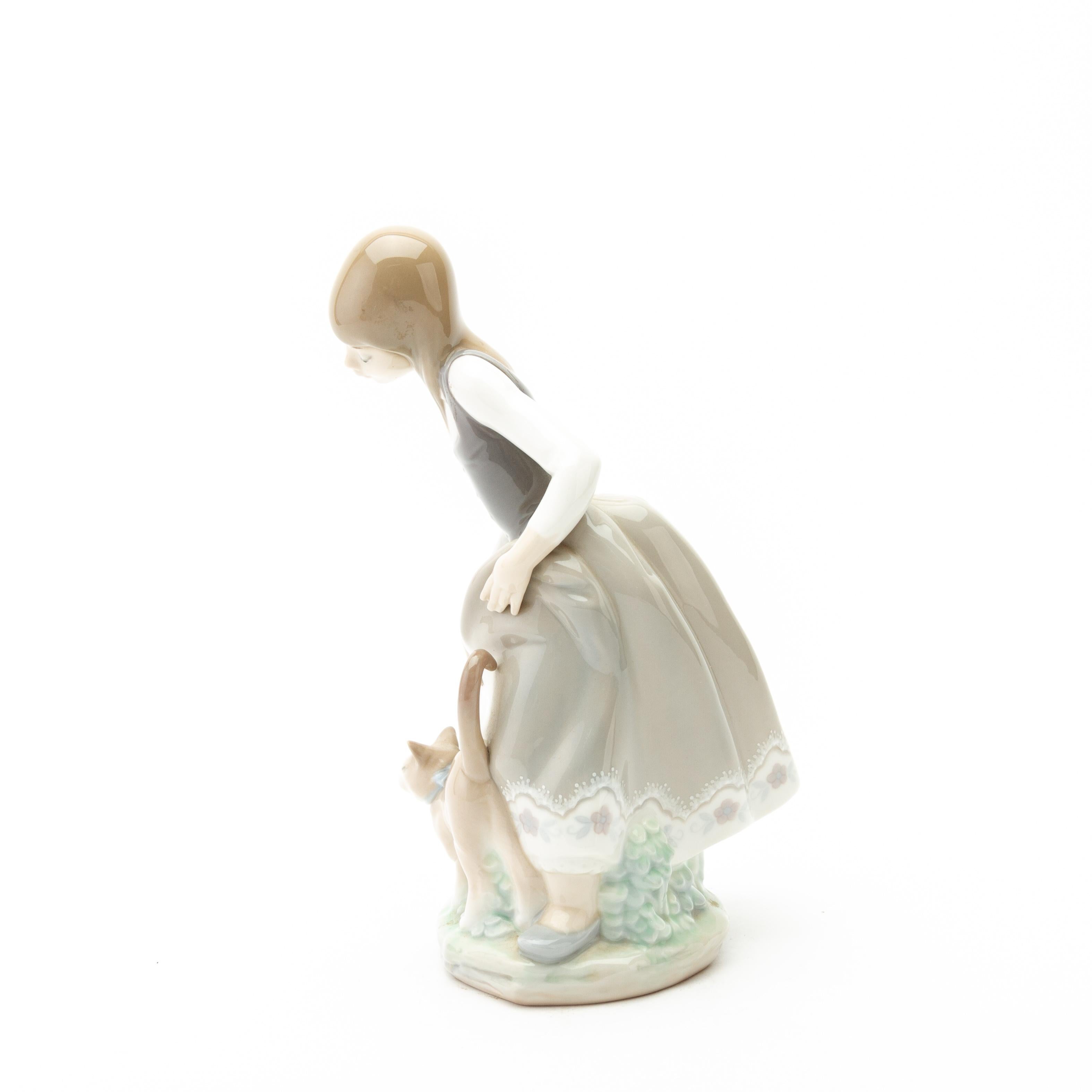 lladro girl with cat
