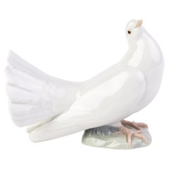 Lladro Fine Porcelain Sculpture Figure "Dove" 1015