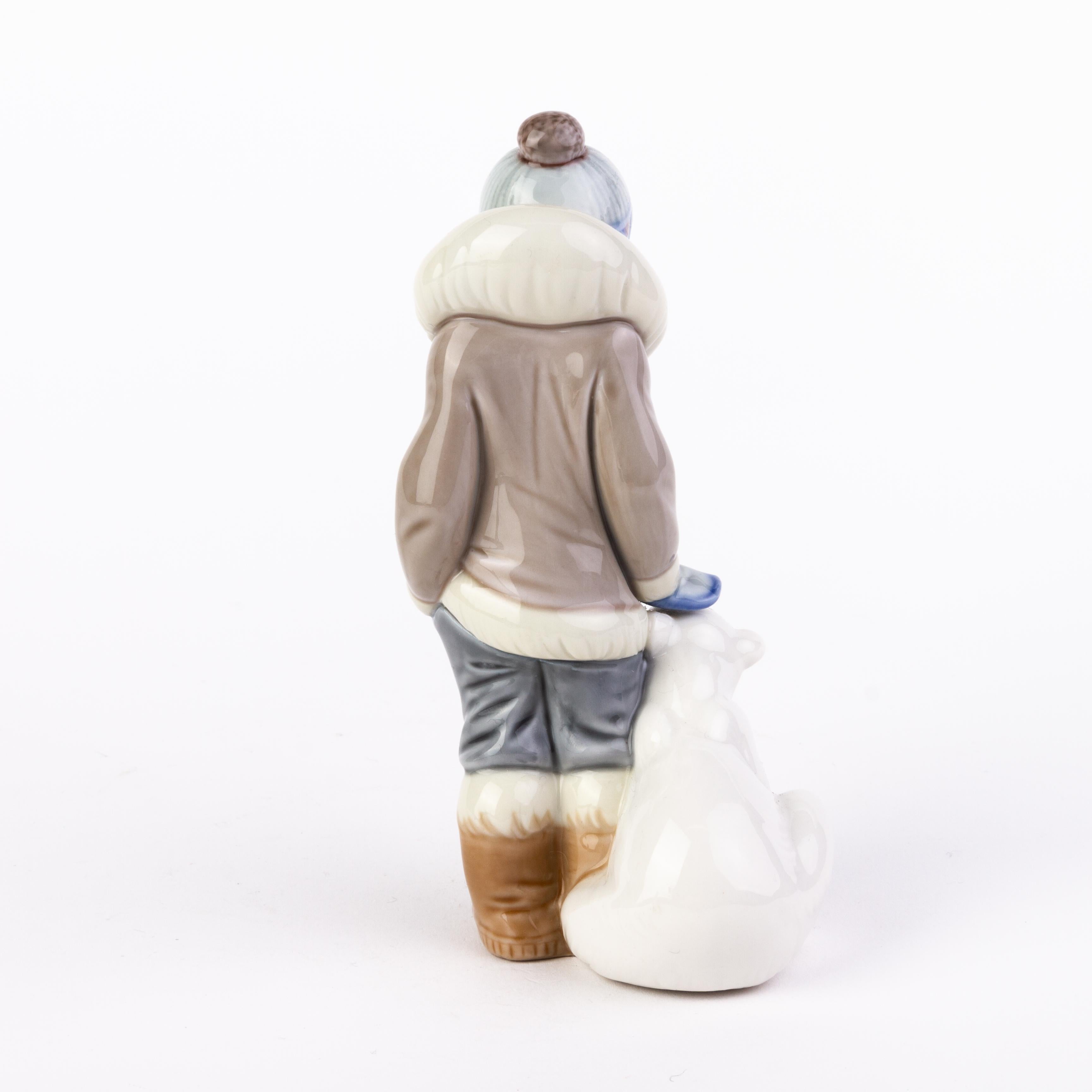 lladro eskimo with polar bear
