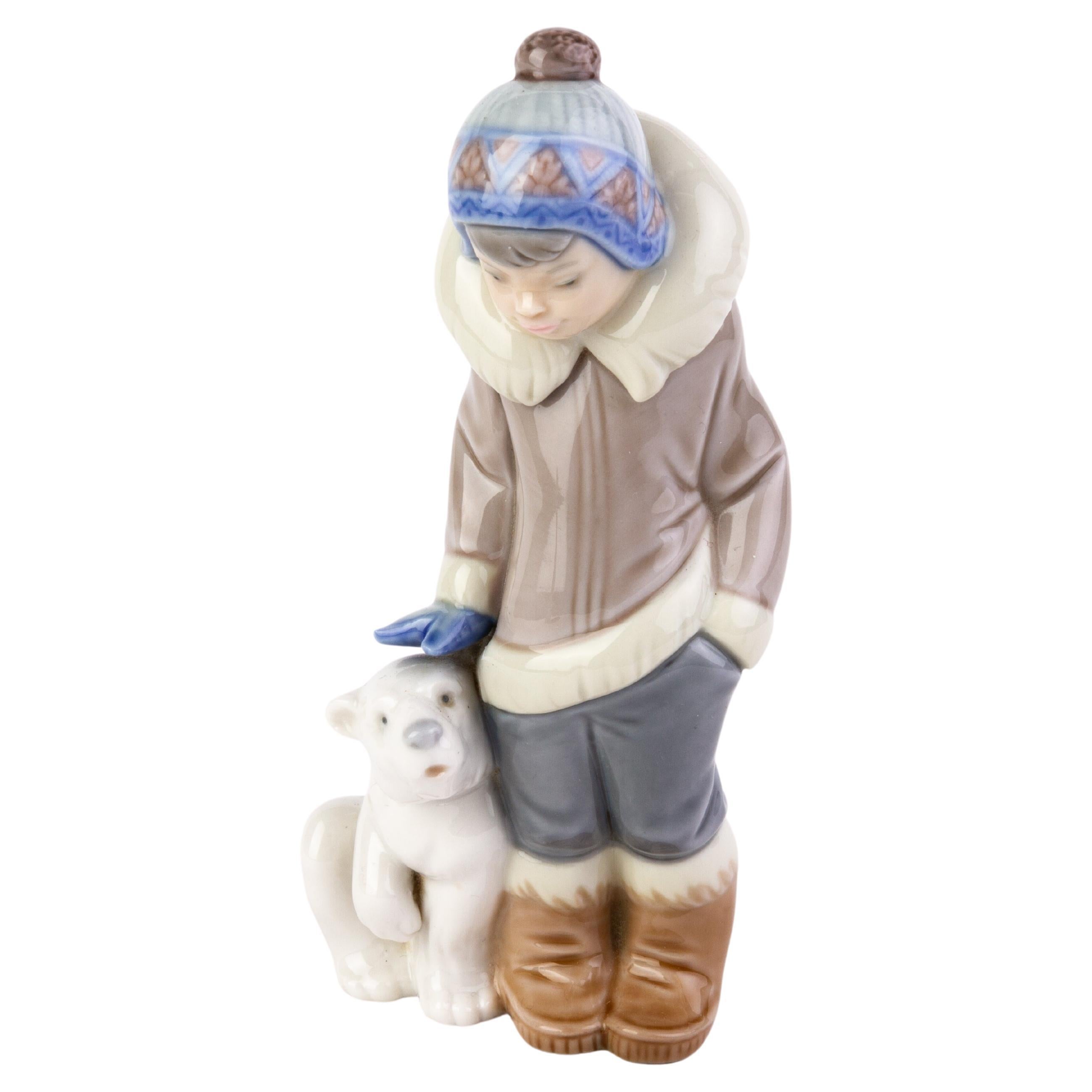 Lladro Fine Porcelain Sculpture Figure "Eskimo Boy with Bear" 5238